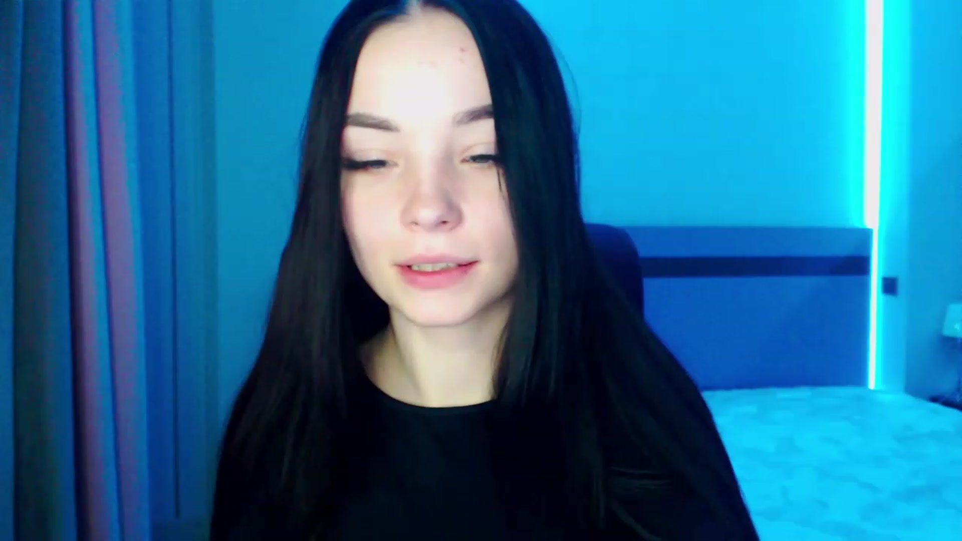 Gallery image thumbnail from SonyaOlsen's myfreecams stream on, 01/03/2023, 10:11 image 4 of 20