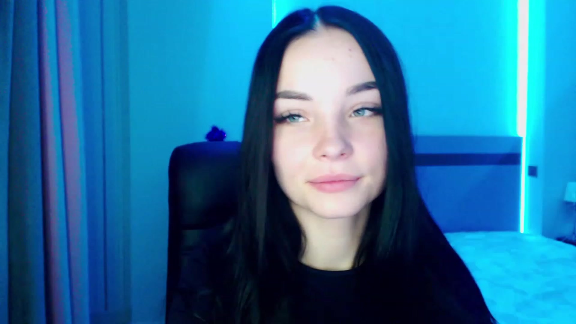 Gallery image thumbnail from SonyaOlsen's myfreecams stream on, 01/03/2023, 10:11 image 20 of 20