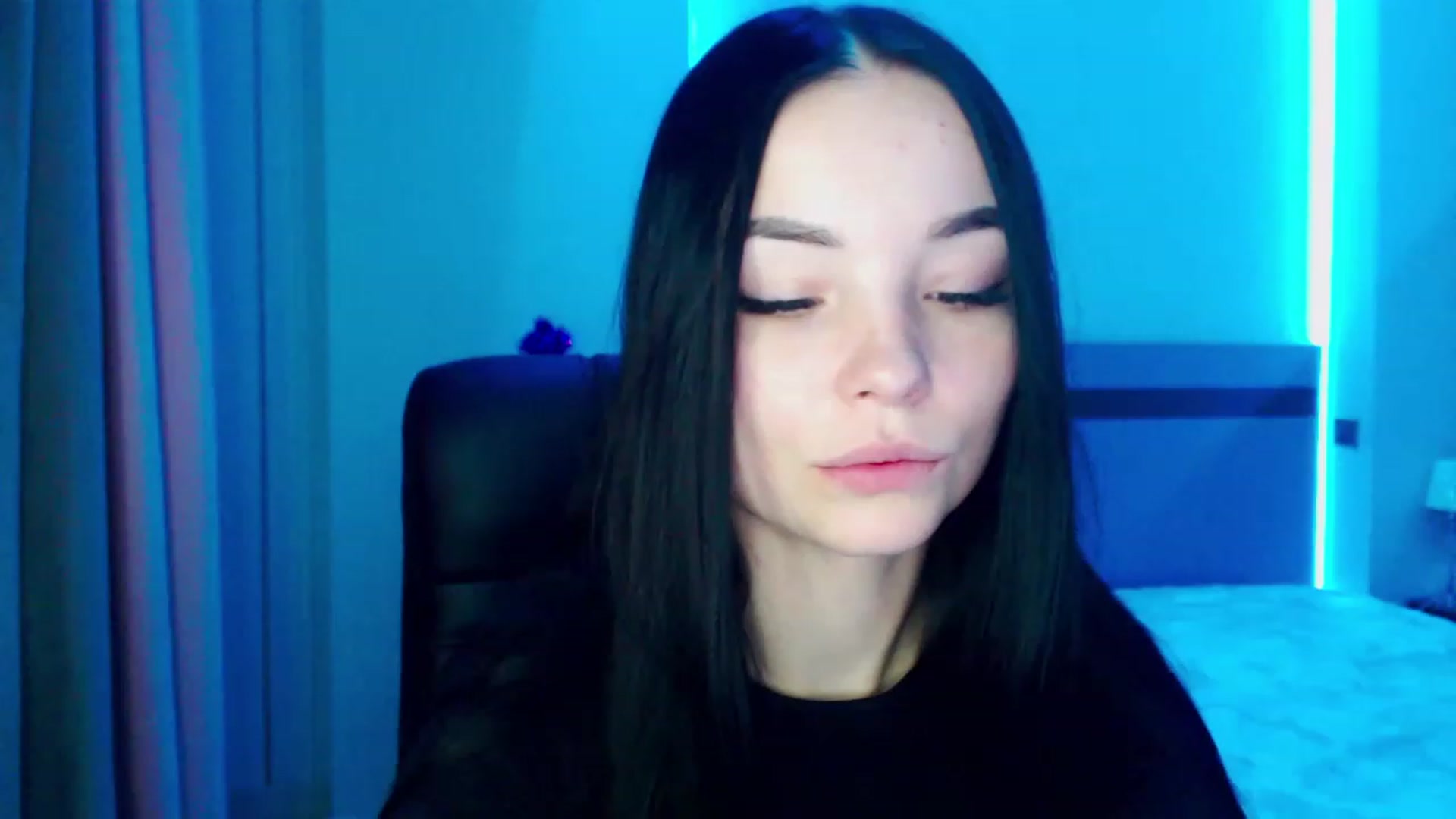 Gallery image thumbnail from SonyaOlsen's myfreecams stream on, 01/03/2023, 10:11 image 10 of 20
