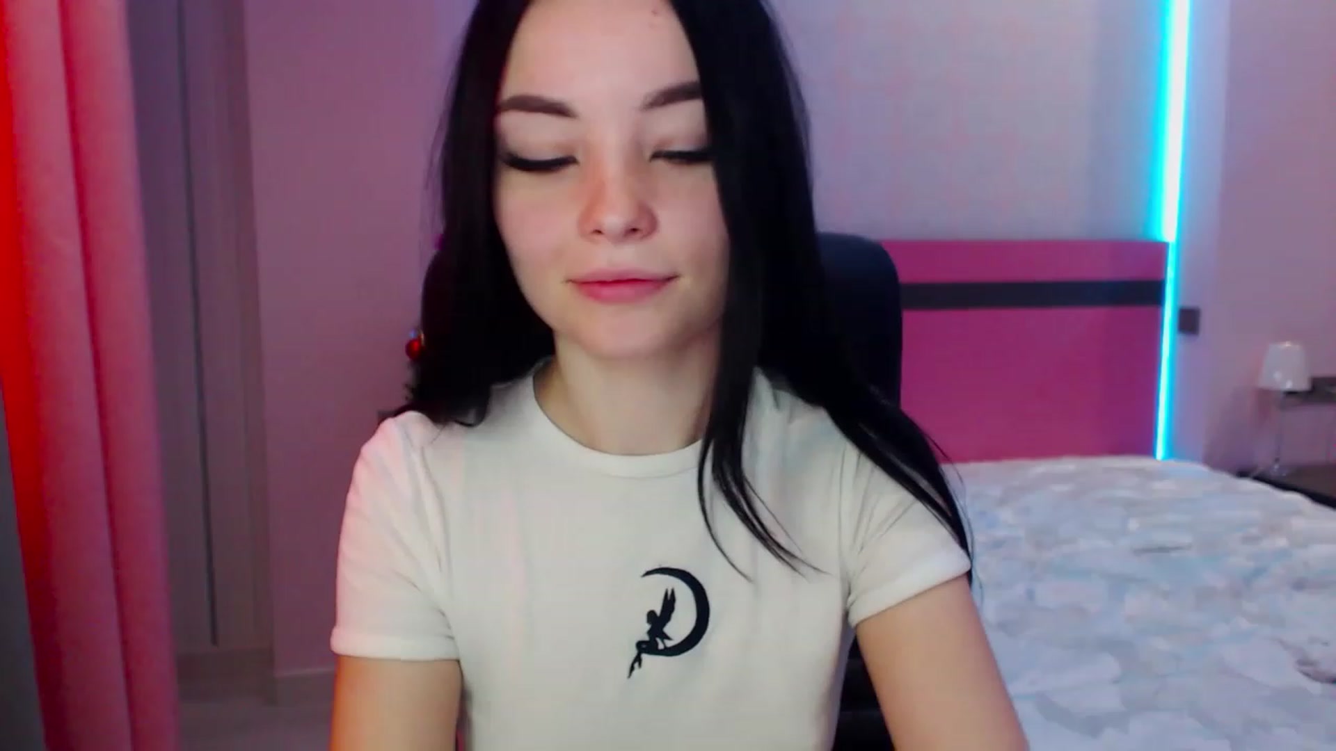 Gallery image thumbnail from SonyaOlsen's myfreecams stream on, 01/04/2023, 09:03 image 10 of 20