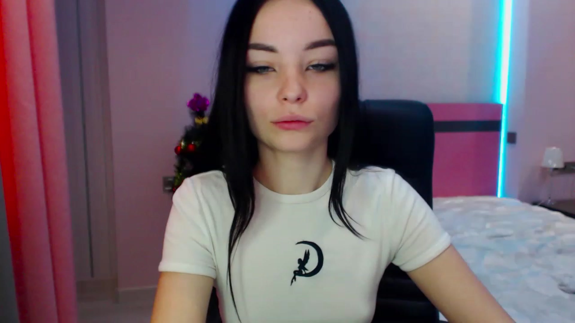 Gallery image thumbnail from SonyaOlsen's myfreecams stream on, 01/04/2023, 09:03 image 11 of 20