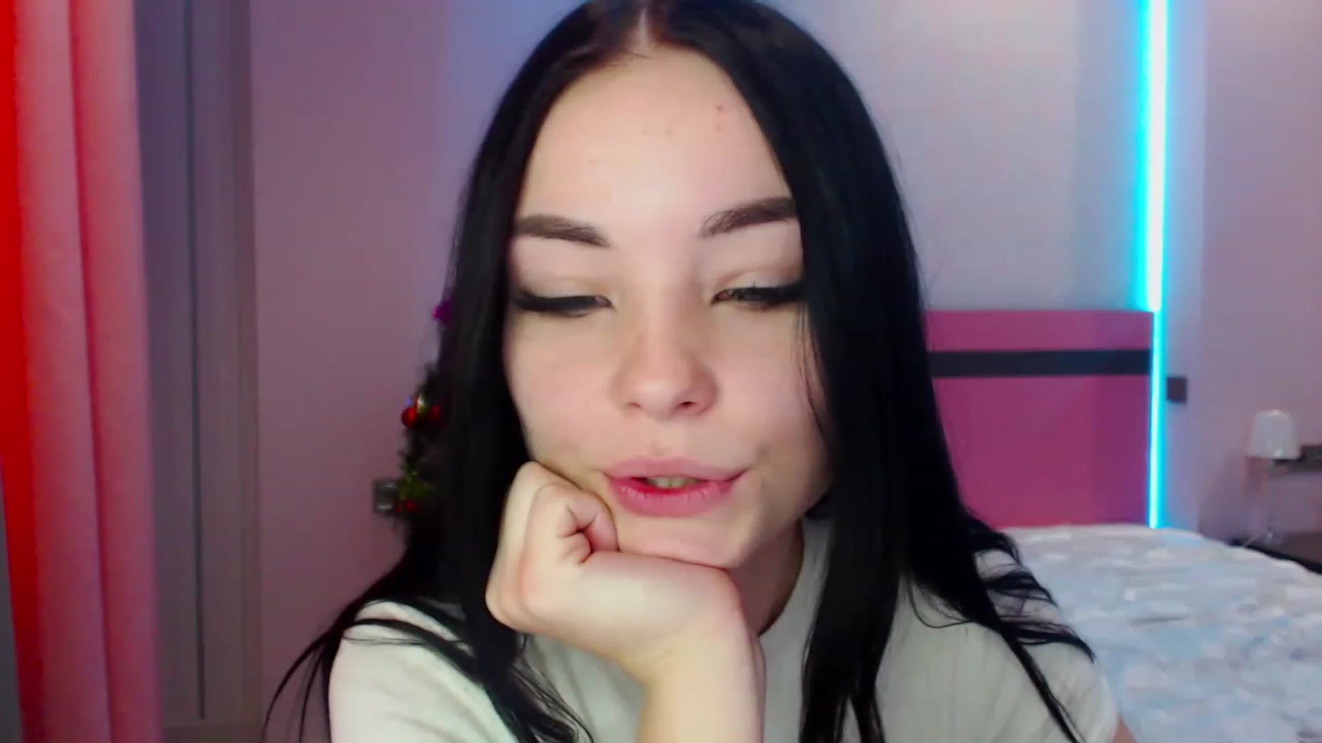 Gallery image thumbnail from SonyaOlsen's myfreecams stream on, 01/04/2023, 09:03 image 19 of 20