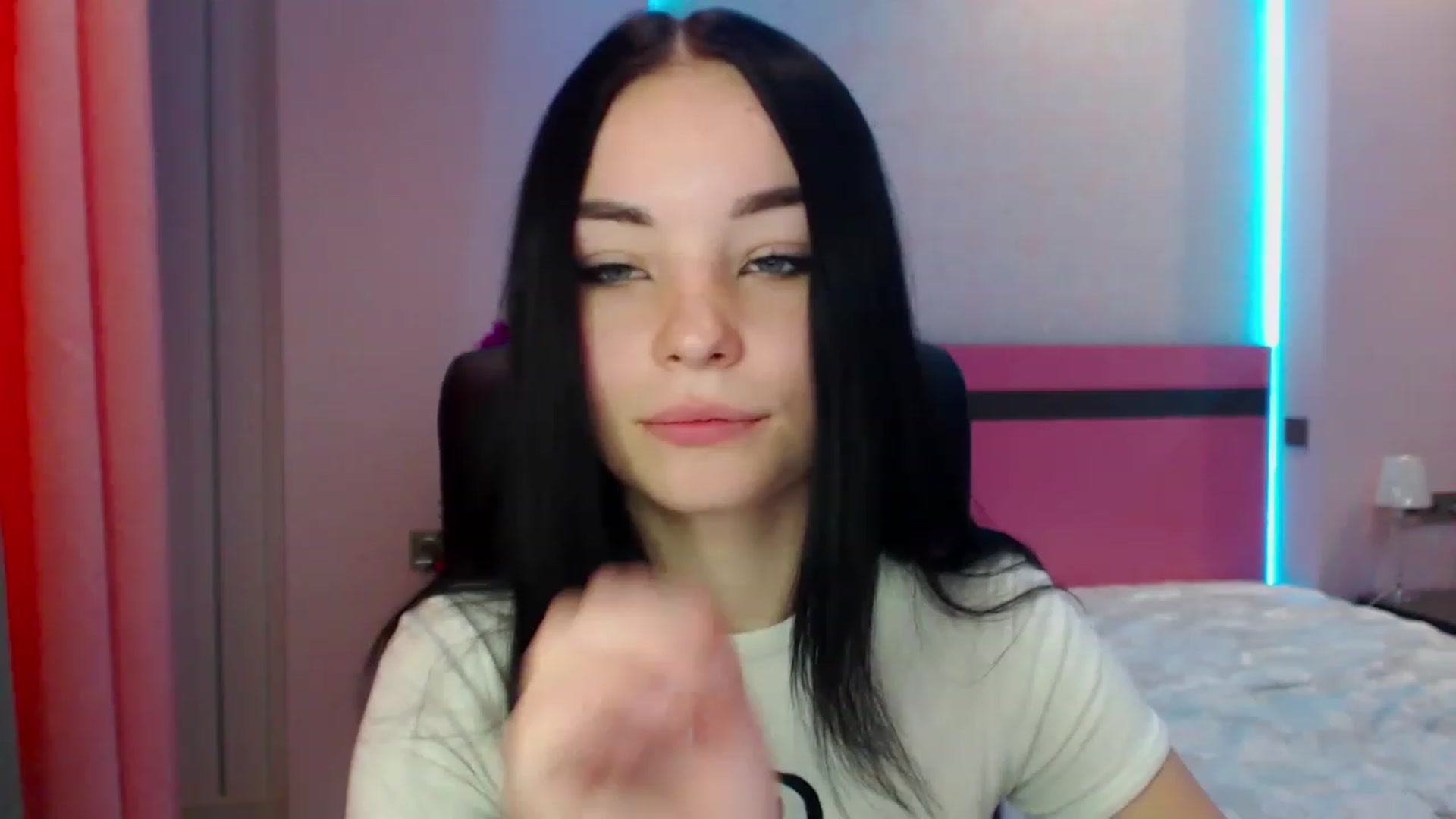 Gallery image thumbnail from SonyaOlsen's myfreecams stream on, 01/04/2023, 09:57 image 2 of 20