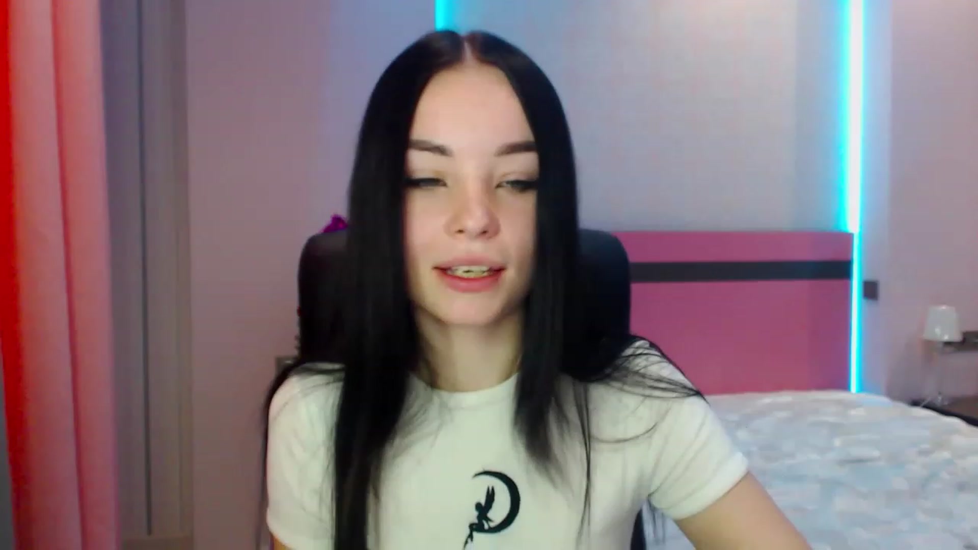 Gallery image thumbnail from SonyaOlsen's myfreecams stream on, 01/04/2023, 09:57 image 12 of 20
