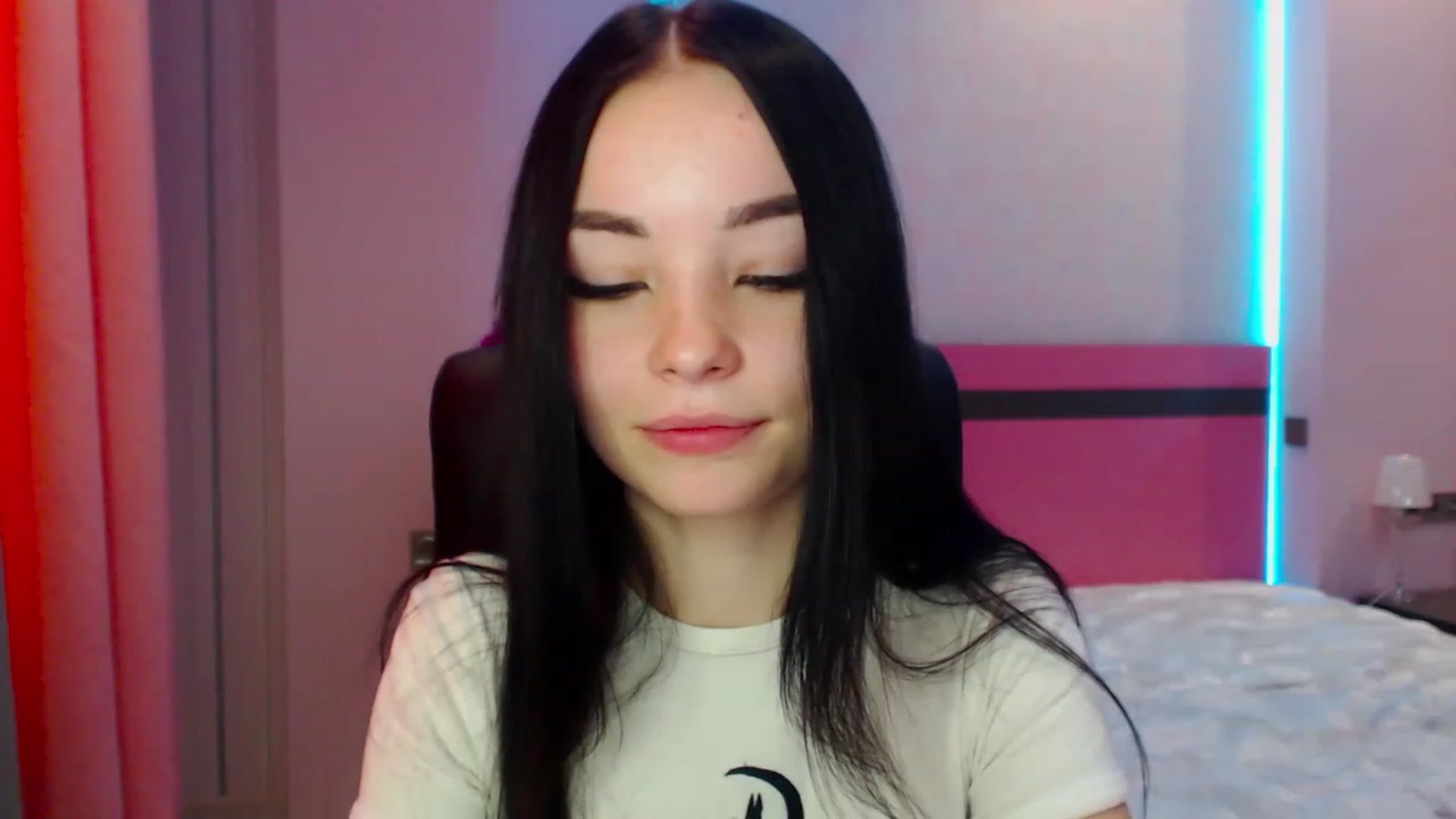 Gallery image thumbnail from SonyaOlsen's myfreecams stream on, 01/04/2023, 09:57 image 6 of 20
