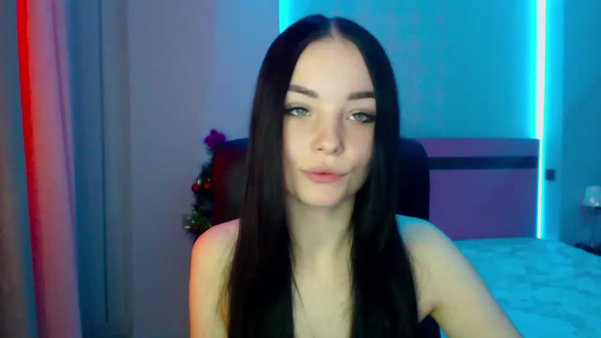 Gallery image thumbnail from SonyaOlsen's myfreecams stream on, 01/07/2023, 07:51 image 17 of 20