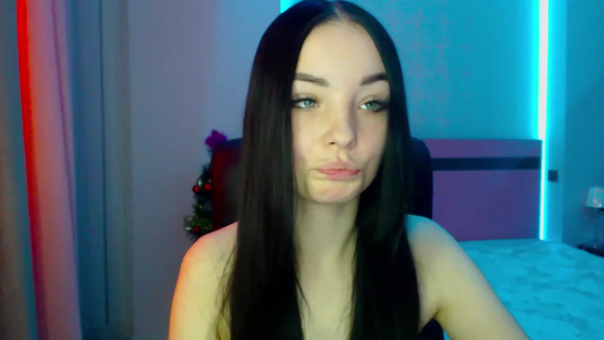 Gallery image thumbnail from SonyaOlsen's myfreecams stream on, 01/07/2023, 07:51 image 14 of 20