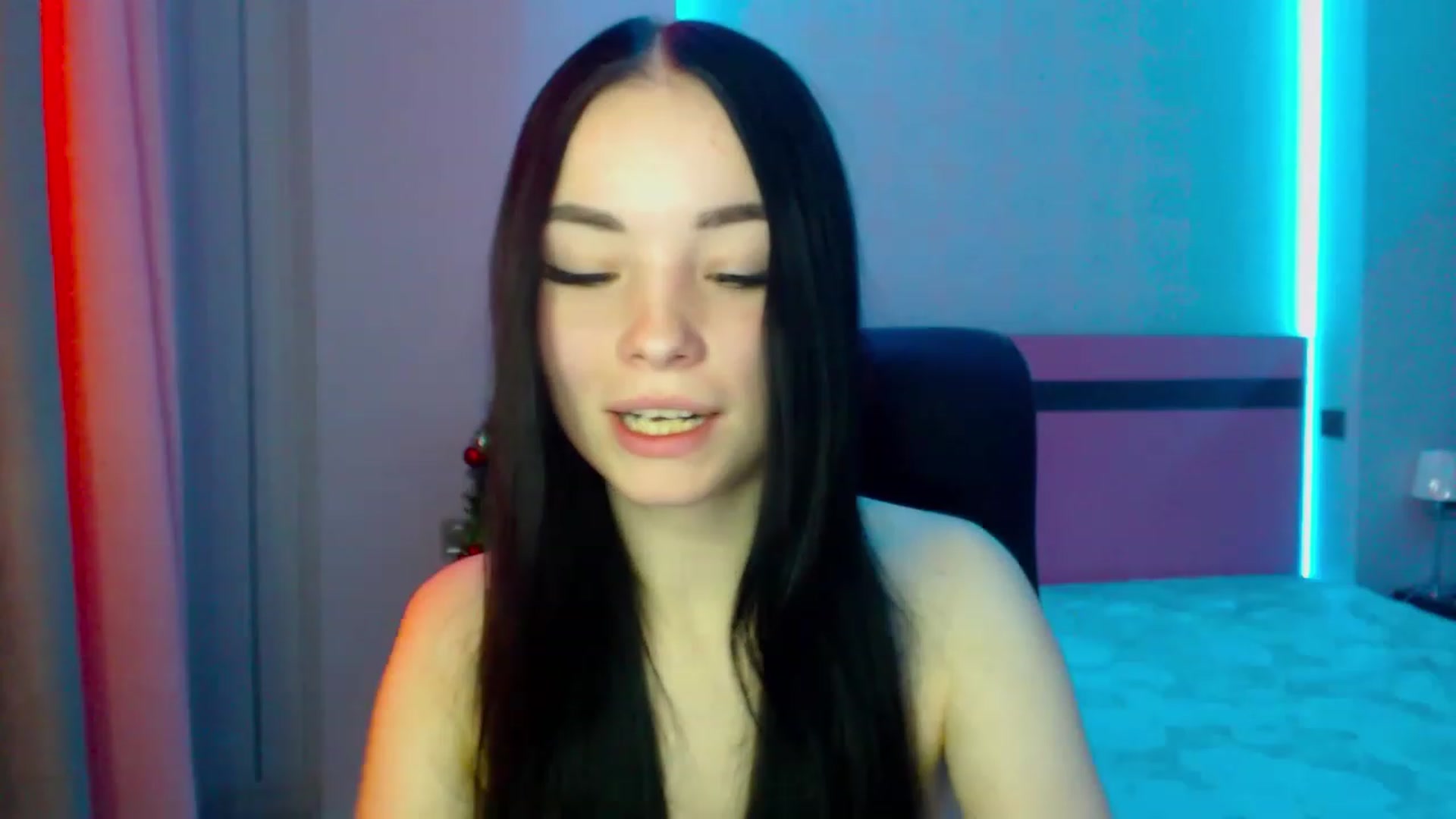 Gallery image thumbnail from SonyaOlsen's myfreecams stream on, 01/07/2023, 07:51 image 8 of 20