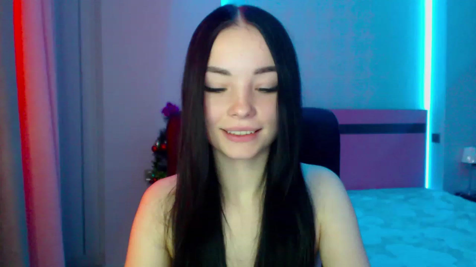 Gallery image thumbnail from SonyaOlsen's myfreecams stream on, 01/07/2023, 07:51 image 7 of 20