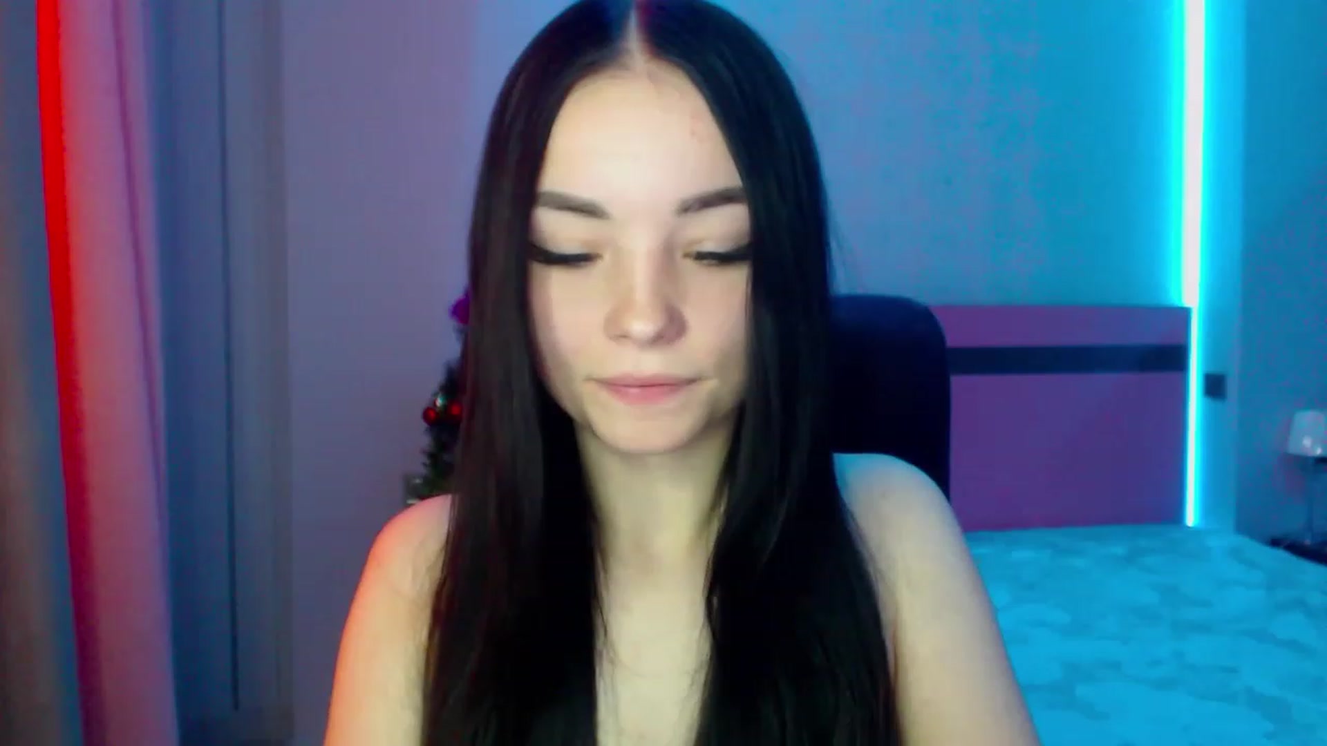 Gallery image thumbnail from SonyaOlsen's myfreecams stream on, 01/07/2023, 07:51 image 2 of 20