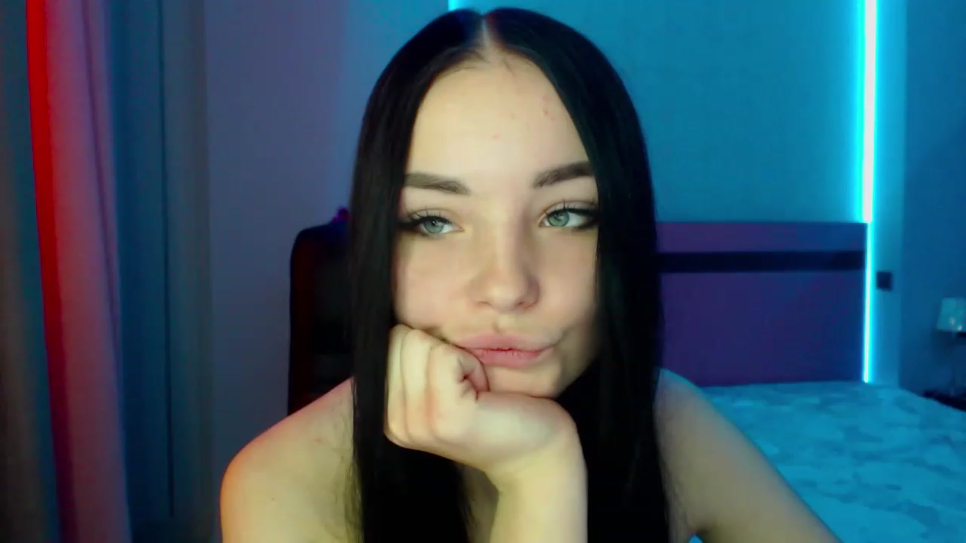 Gallery image thumbnail from SonyaOlsen's myfreecams stream on, 01/07/2023, 07:51 image 20 of 20