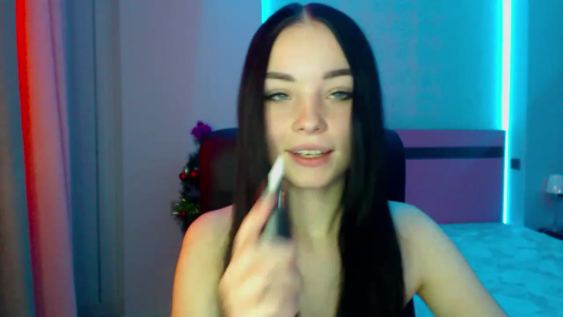 Gallery image thumbnail from SonyaOlsen's myfreecams stream on, 01/07/2023, 07:51 image 13 of 20