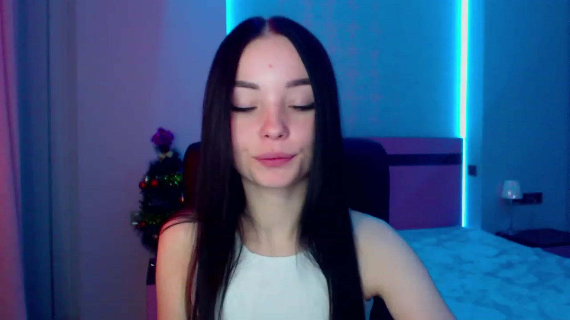 Gallery image thumbnail from SonyaOlsen's myfreecams stream on, 01/09/2023, 07:56 image 16 of 20