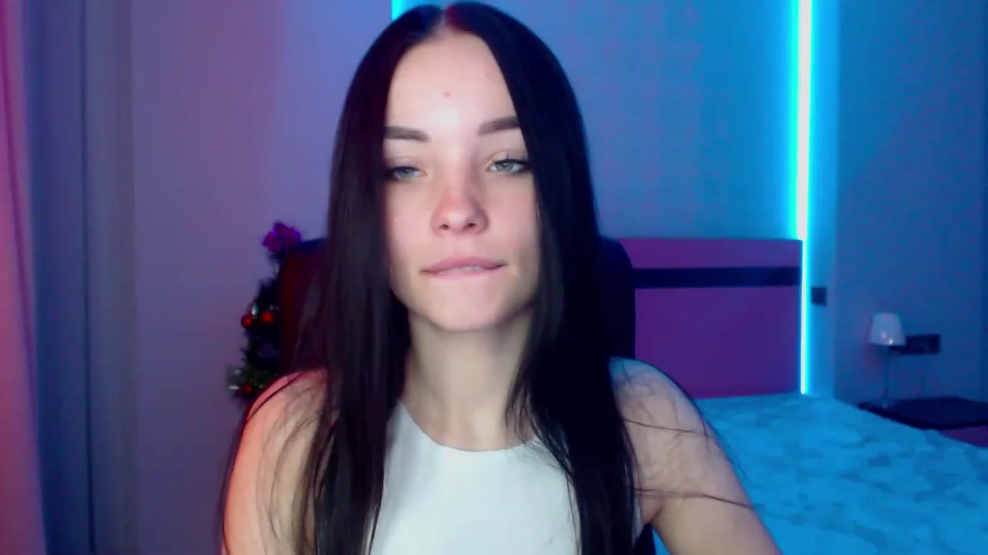 Gallery image thumbnail from SonyaOlsen's myfreecams stream on, 01/09/2023, 07:56 image 5 of 20