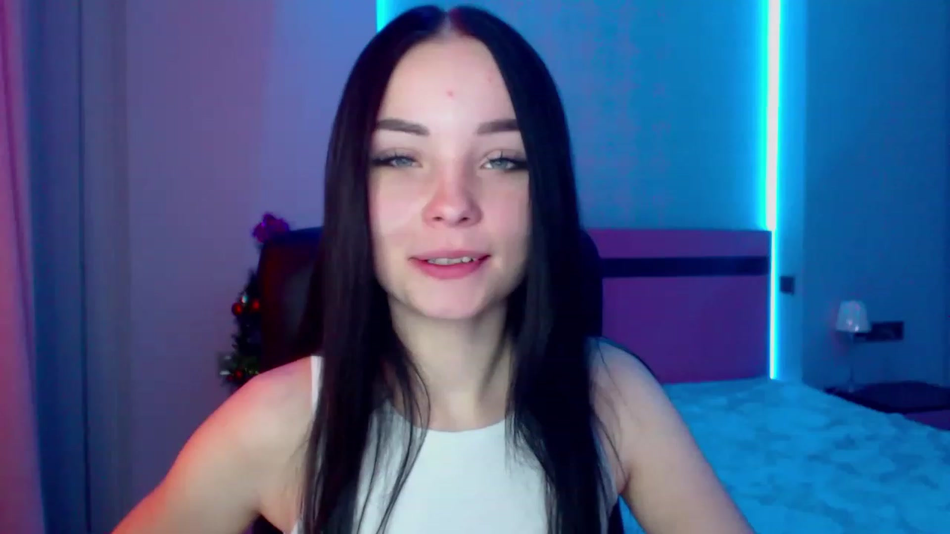 Gallery image thumbnail from SonyaOlsen's myfreecams stream on, 01/09/2023, 07:56 image 10 of 20