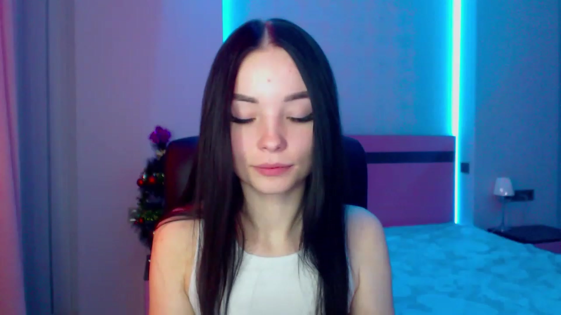 Gallery image thumbnail from SonyaOlsen's myfreecams stream on, 01/09/2023, 07:56 image 15 of 20