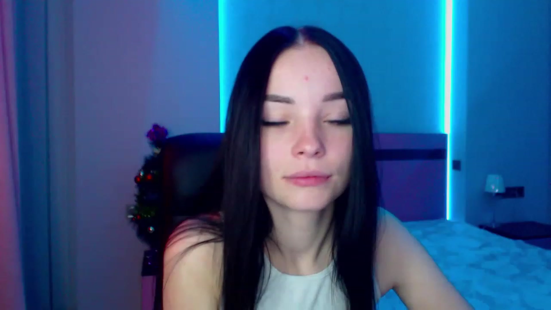 Gallery image thumbnail from SonyaOlsen's myfreecams stream on, 01/09/2023, 07:56 image 18 of 20