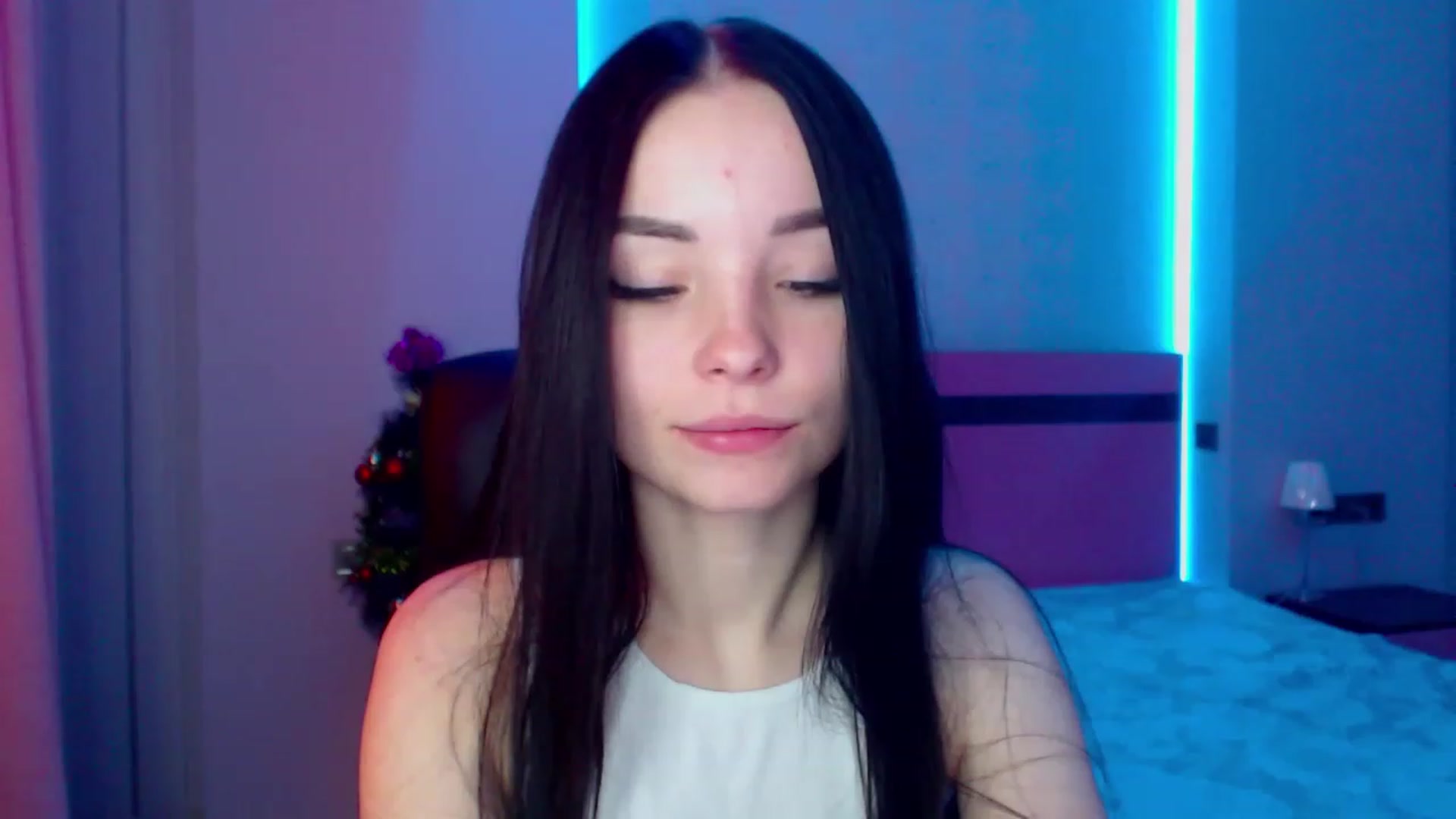Gallery image thumbnail from SonyaOlsen's myfreecams stream on, 01/09/2023, 07:56 image 6 of 20