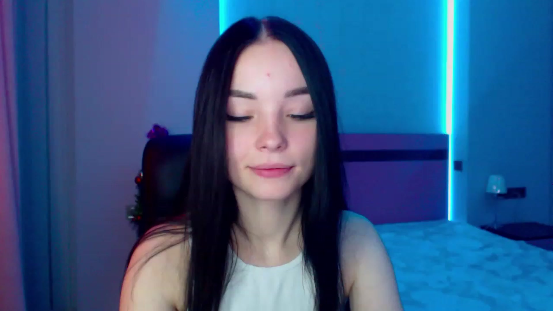 Gallery image thumbnail from SonyaOlsen's myfreecams stream on, 01/09/2023, 07:56 image 19 of 20