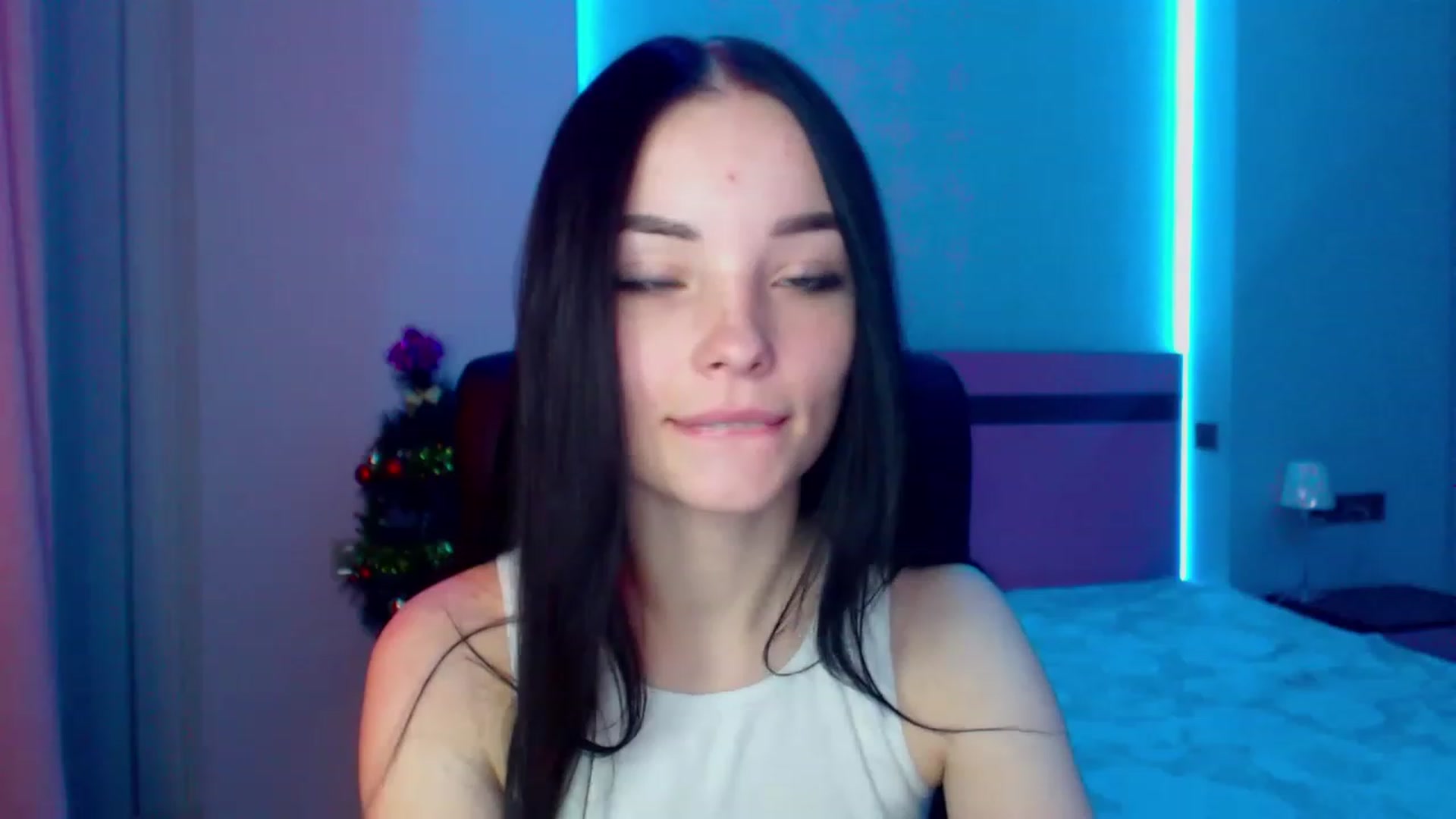 Gallery image thumbnail from SonyaOlsen's myfreecams stream on, 01/09/2023, 08:27 image 8 of 20