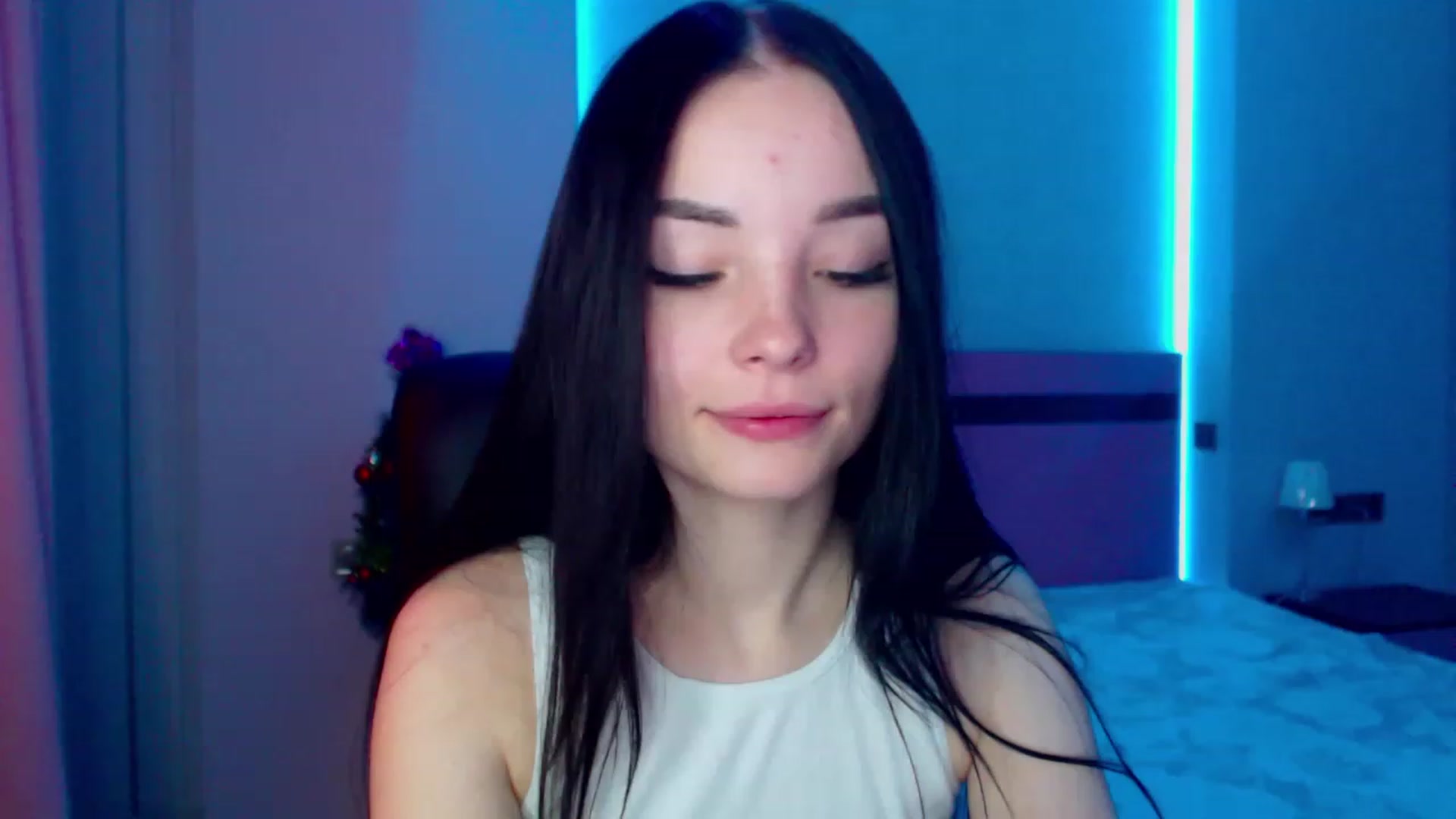 Gallery image thumbnail from SonyaOlsen's myfreecams stream on, 01/09/2023, 08:27 image 17 of 20