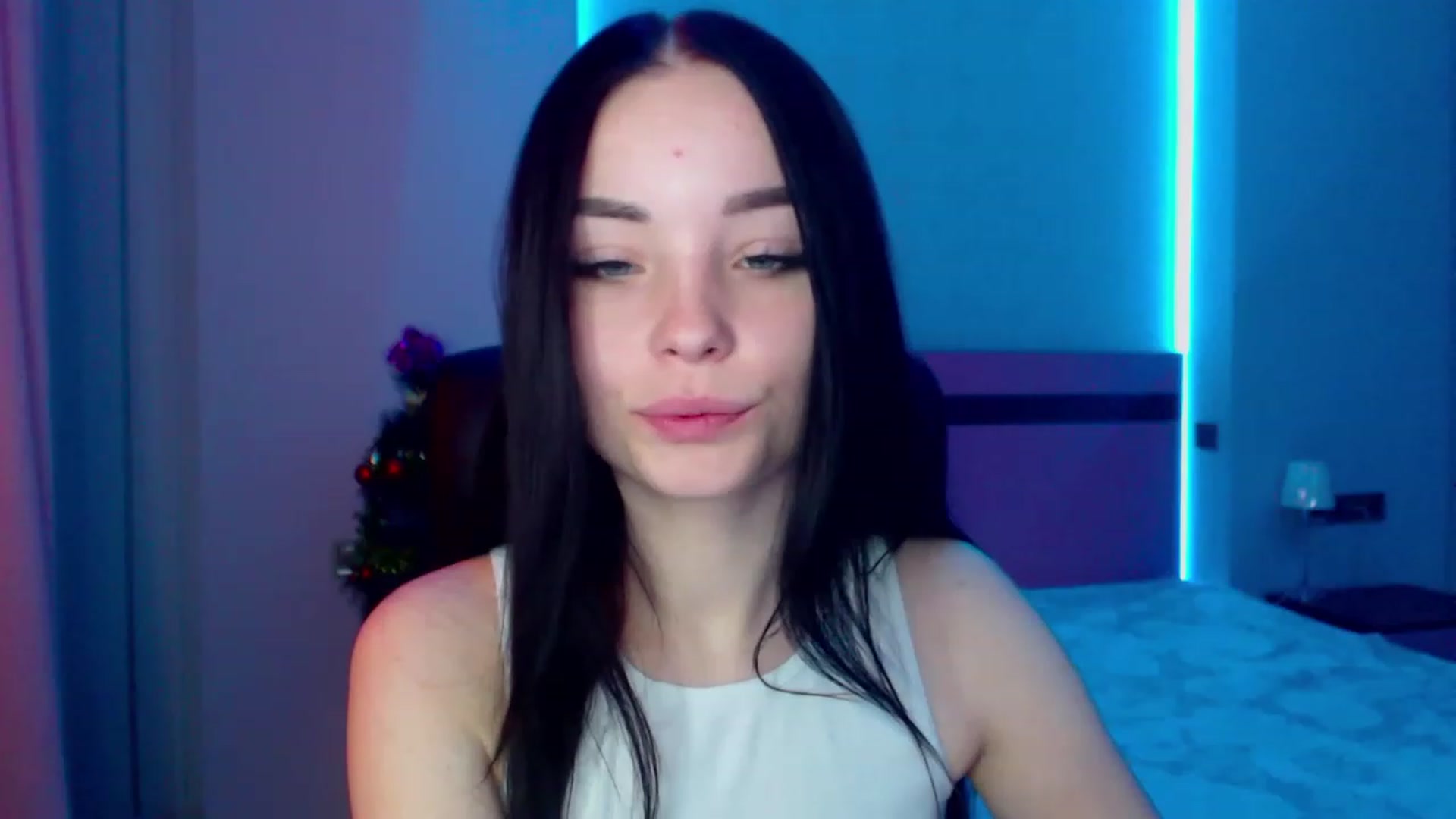 Gallery image thumbnail from SonyaOlsen's myfreecams stream on, 01/09/2023, 08:27 image 12 of 20