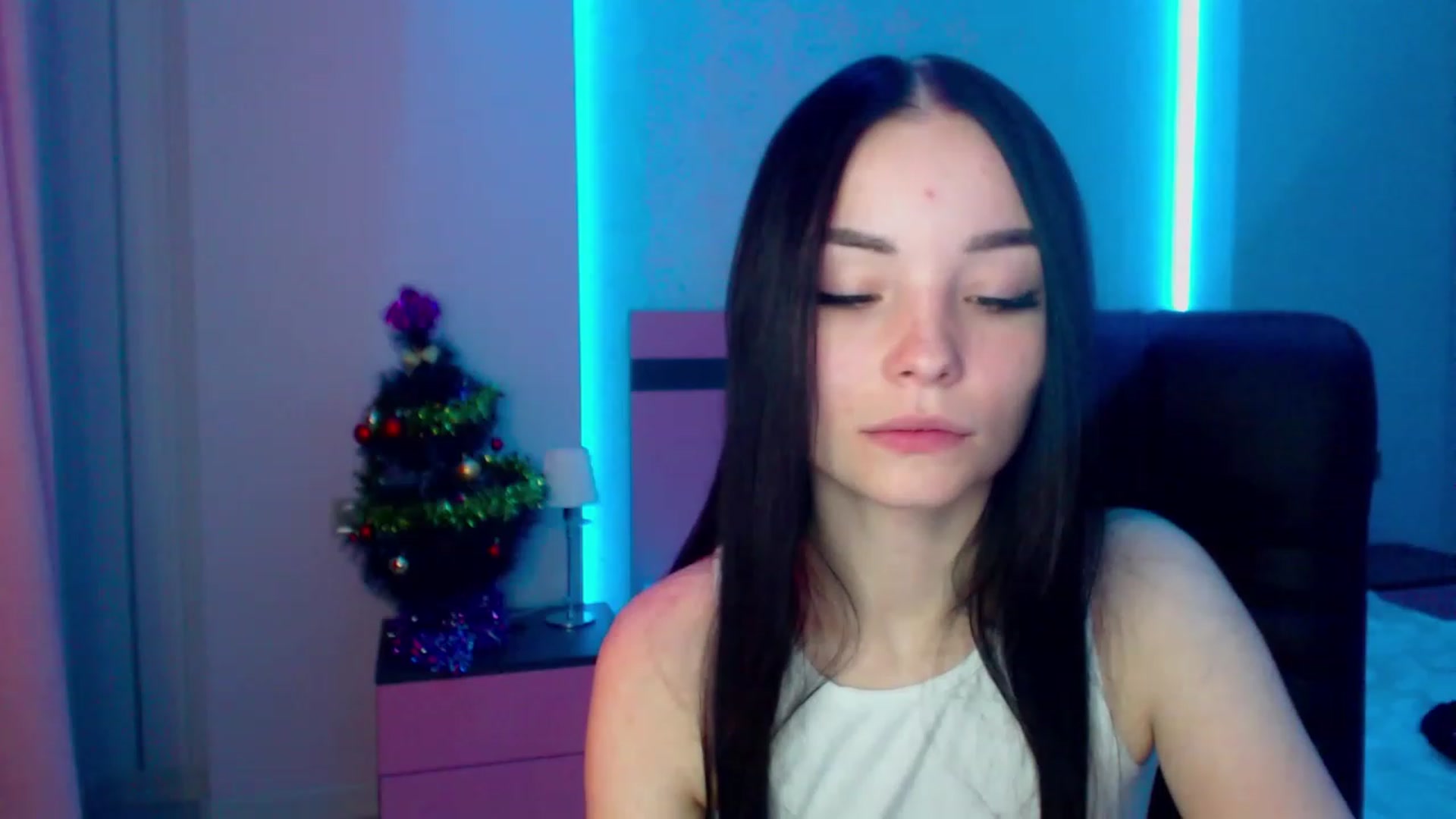 Gallery image thumbnail from SonyaOlsen's myfreecams stream on, 01/09/2023, 09:17 image 12 of 20