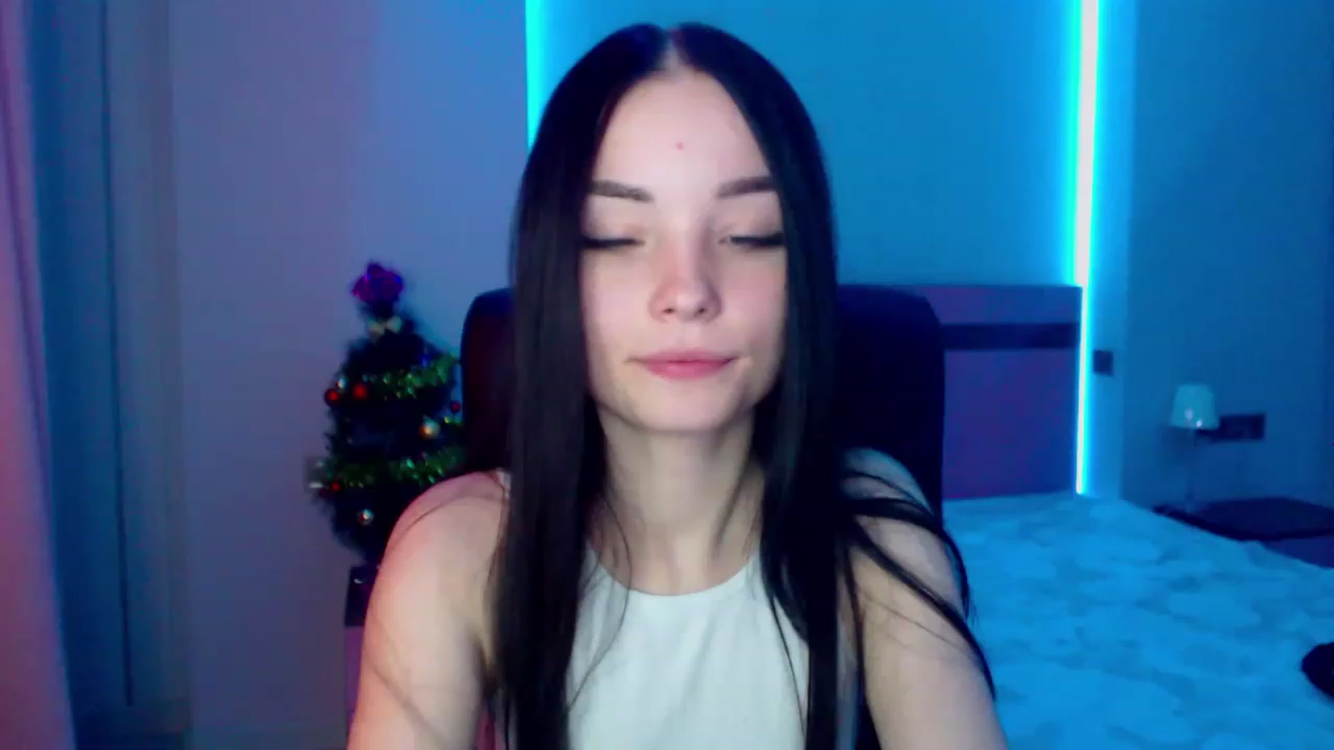 Gallery image thumbnail from SonyaOlsen's myfreecams stream on, 01/09/2023, 09:17 image 20 of 20
