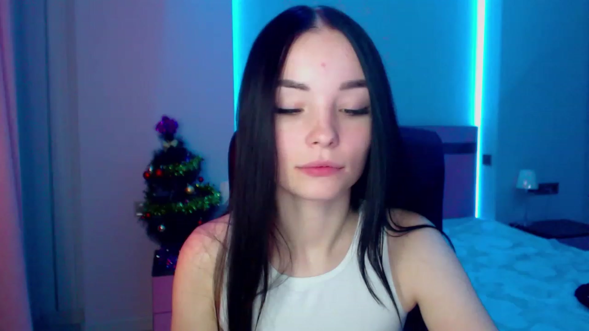 Gallery image thumbnail from SonyaOlsen's myfreecams stream on, 01/09/2023, 09:17 image 15 of 20