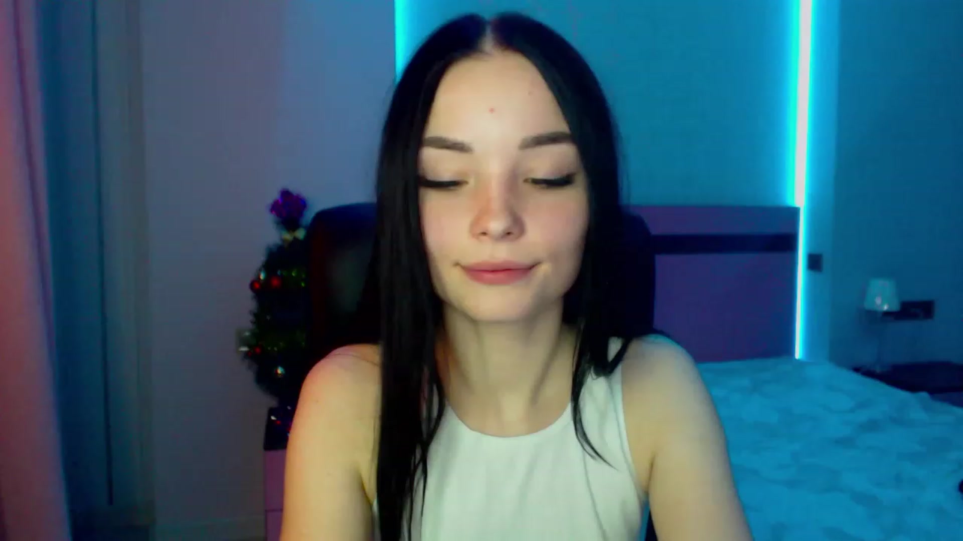 Gallery image thumbnail from SonyaOlsen's myfreecams stream on, 01/09/2023, 10:20 image 3 of 20