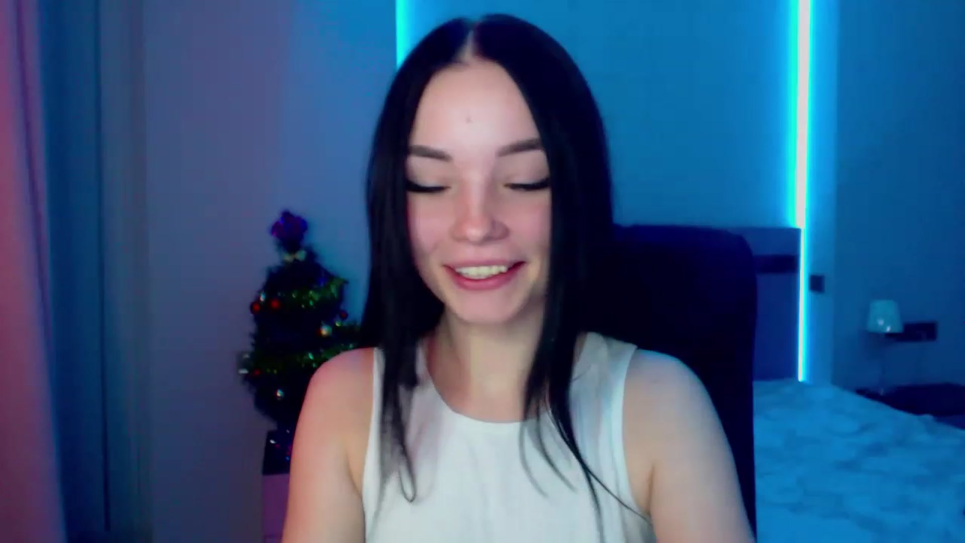 Gallery image thumbnail from SonyaOlsen's myfreecams stream on, 01/09/2023, 10:20 image 16 of 20
