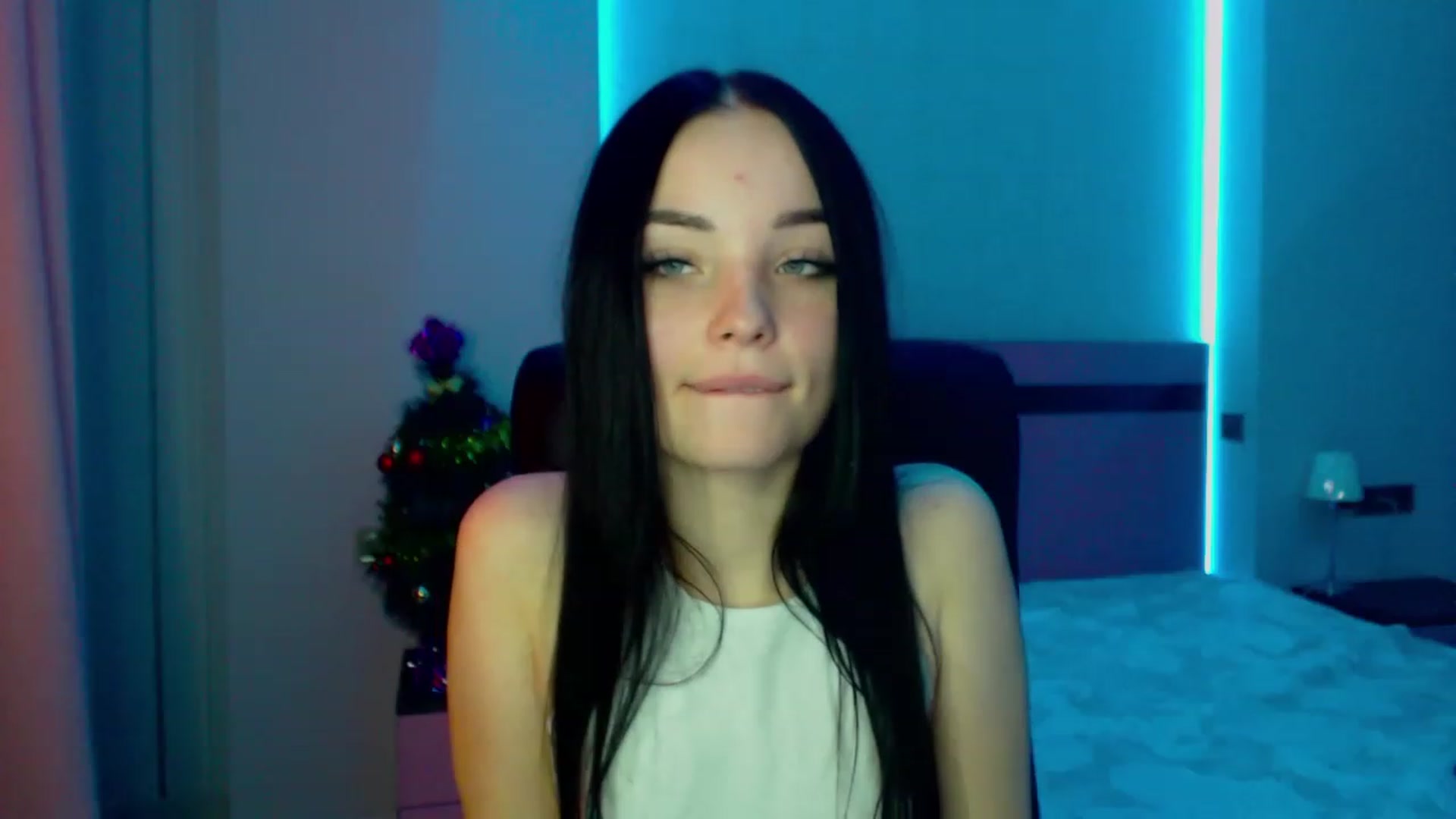 Gallery image thumbnail from SonyaOlsen's myfreecams stream on, 01/09/2023, 10:20 image 9 of 20