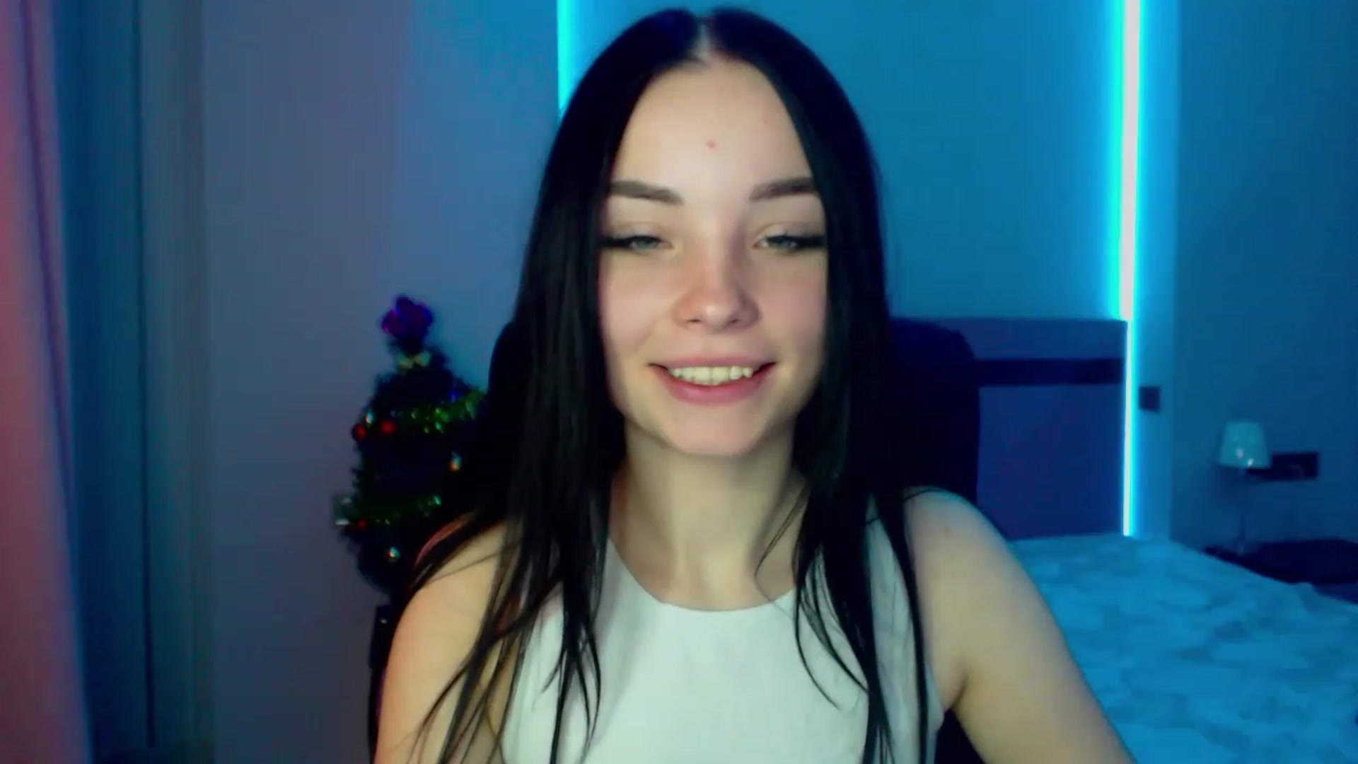 Gallery image thumbnail from SonyaOlsen's myfreecams stream on, 01/09/2023, 10:20 image 17 of 20
