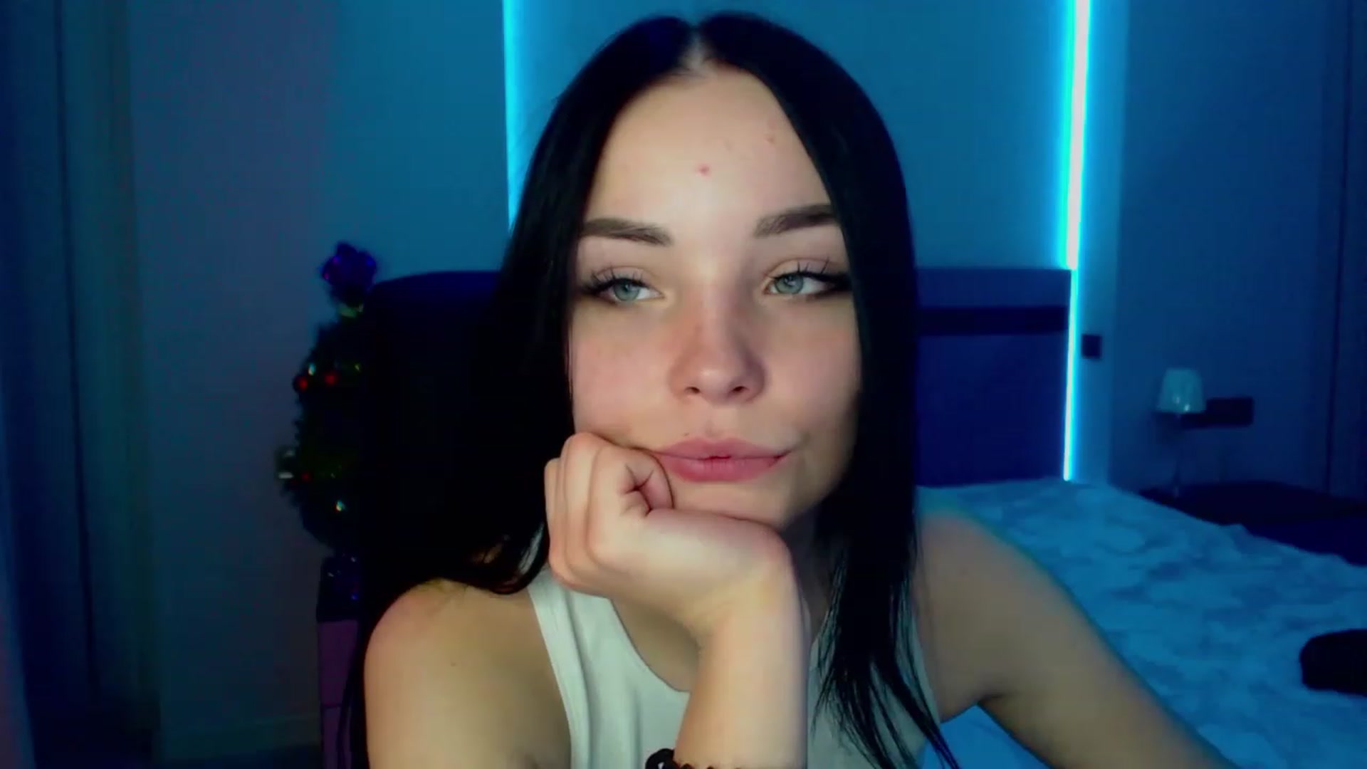 Gallery image thumbnail from SonyaOlsen's myfreecams stream on, 01/09/2023, 11:48 image 19 of 20