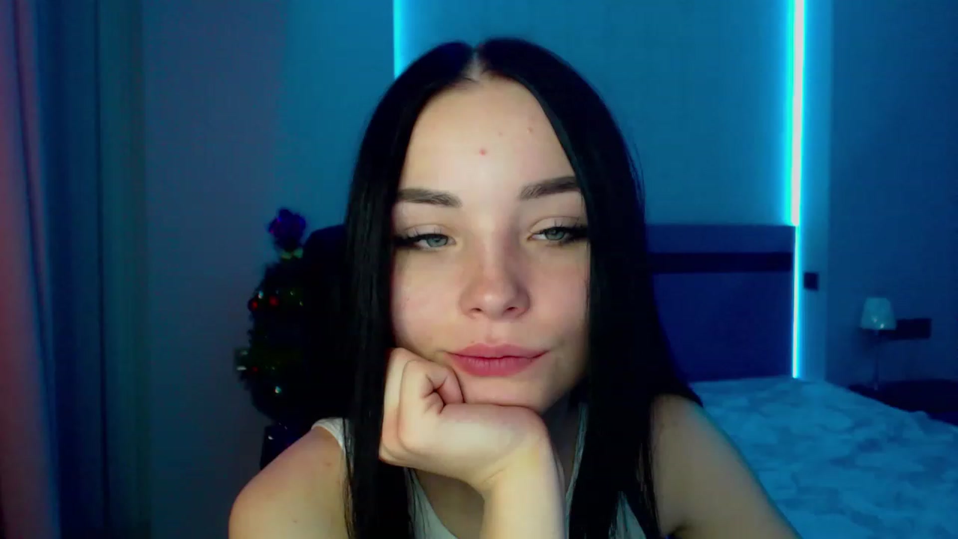 Gallery image thumbnail from SonyaOlsen's myfreecams stream on, 01/09/2023, 11:48 image 6 of 20