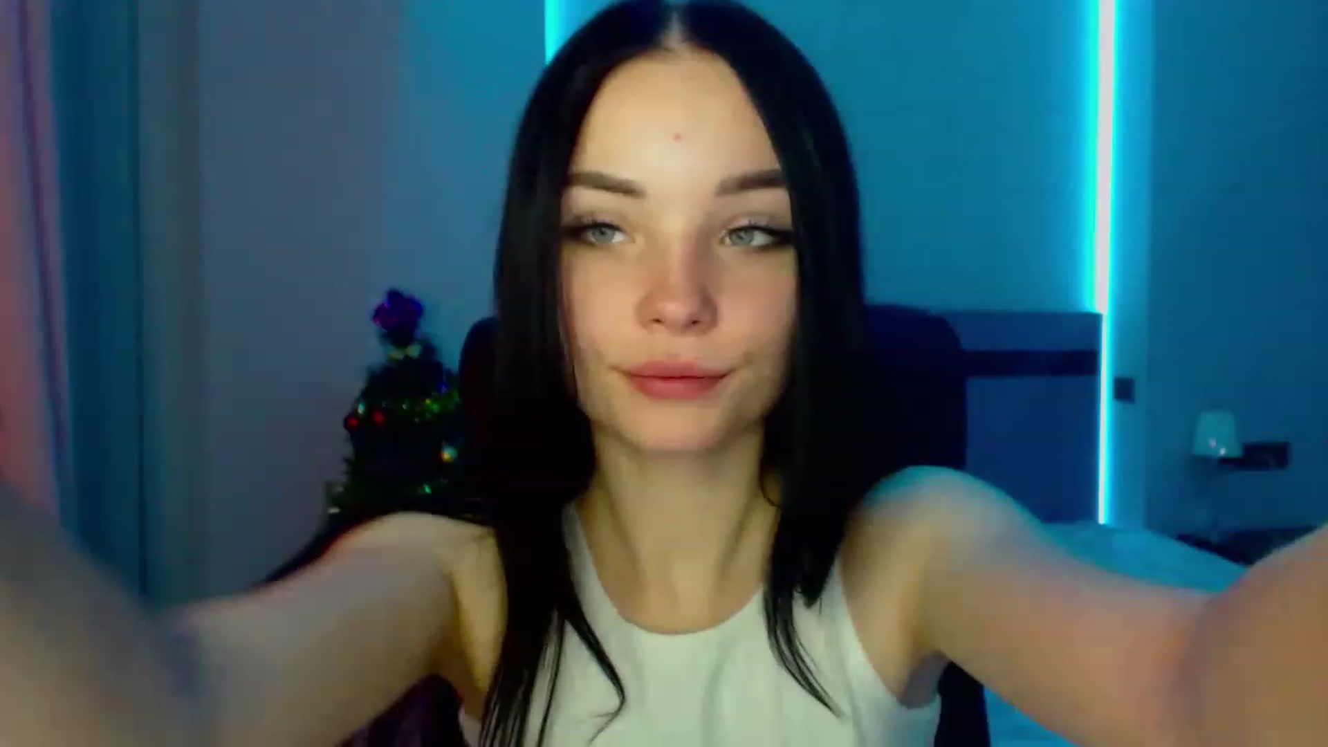 Gallery image thumbnail from SonyaOlsen's myfreecams stream on, 01/09/2023, 11:48 image 9 of 20