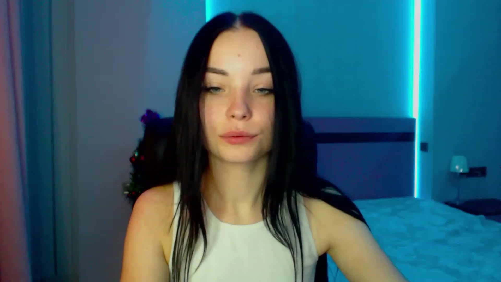 Gallery image thumbnail from SonyaOlsen's myfreecams stream on, 01/09/2023, 11:48 image 8 of 20
