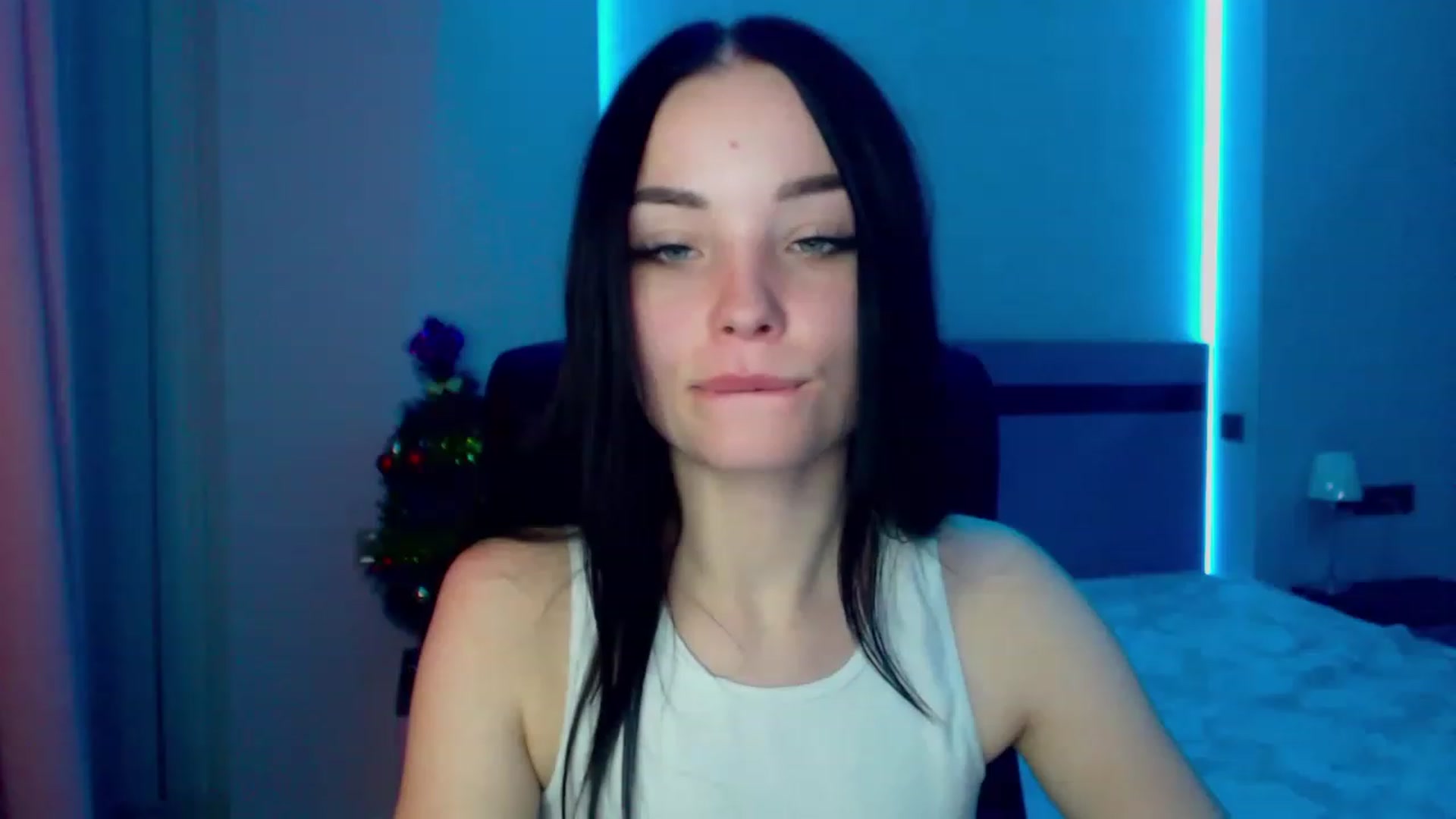Gallery image thumbnail from SonyaOlsen's myfreecams stream on, 01/09/2023, 11:48 image 5 of 20