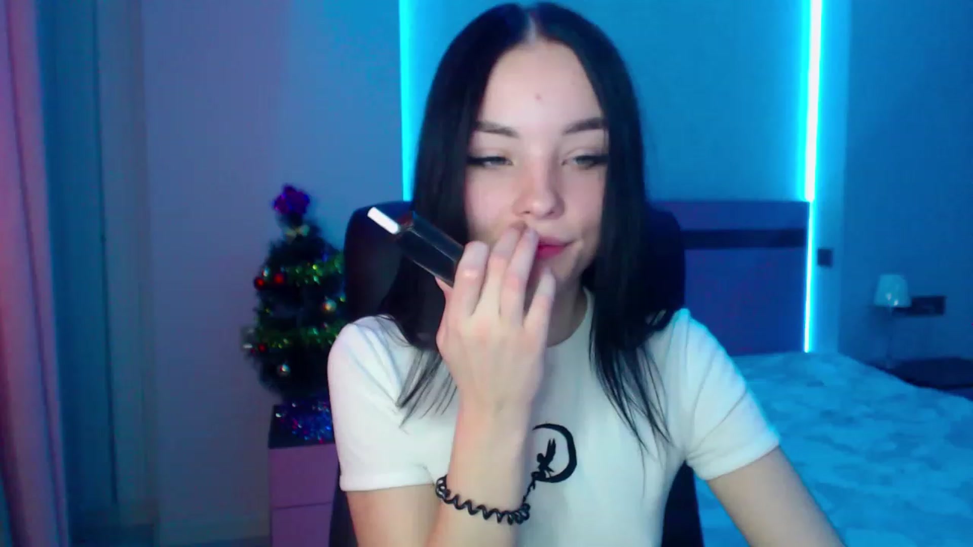 Gallery image thumbnail from SonyaOlsen's myfreecams stream on, 01/10/2023, 08:24 image 20 of 20