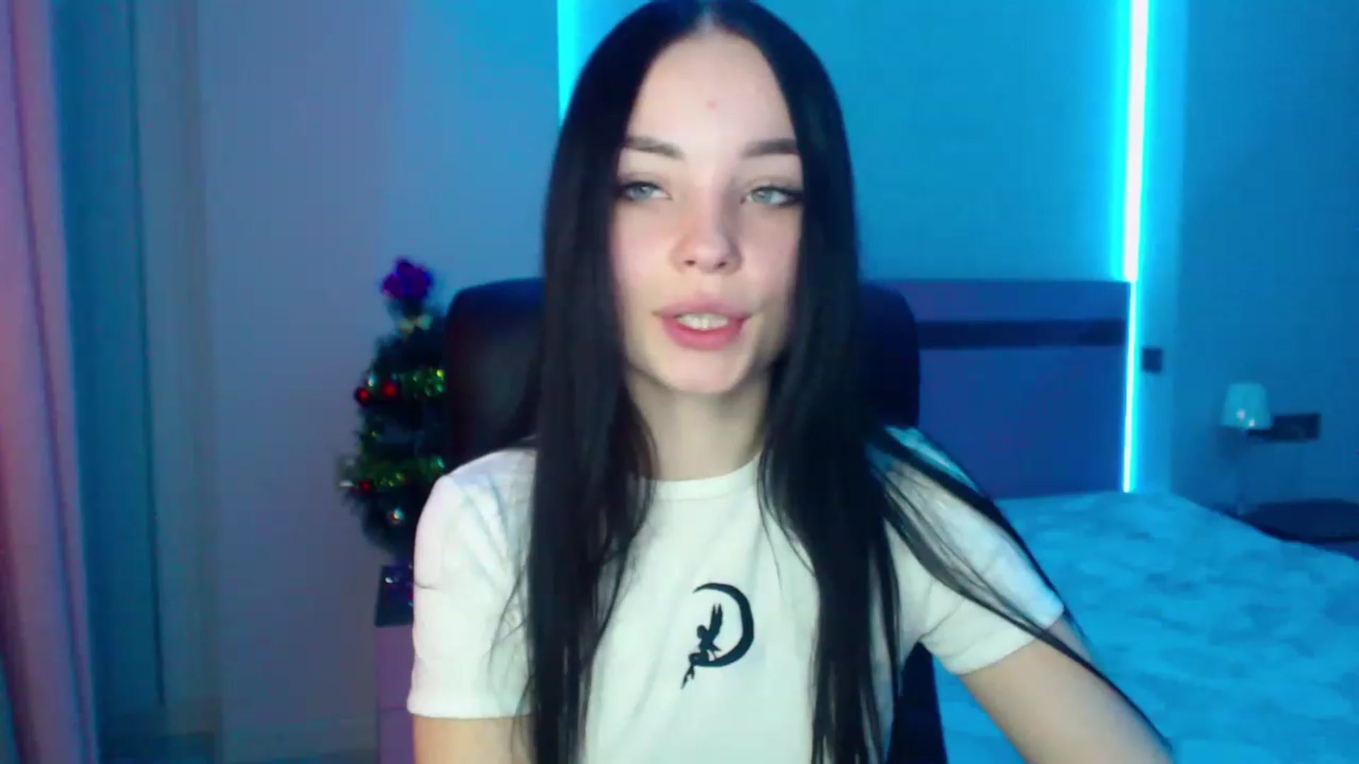 Gallery image thumbnail from SonyaOlsen's myfreecams stream on, 01/10/2023, 08:24 image 11 of 20