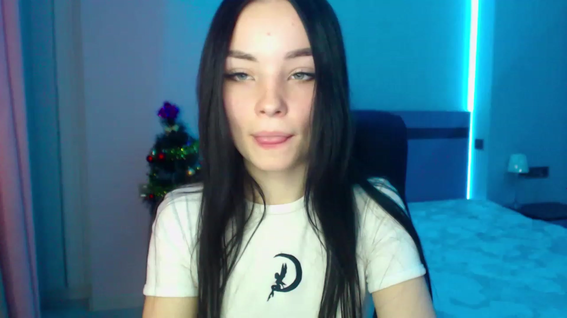 Gallery image thumbnail from SonyaOlsen's myfreecams stream on, 01/10/2023, 08:24 image 2 of 20