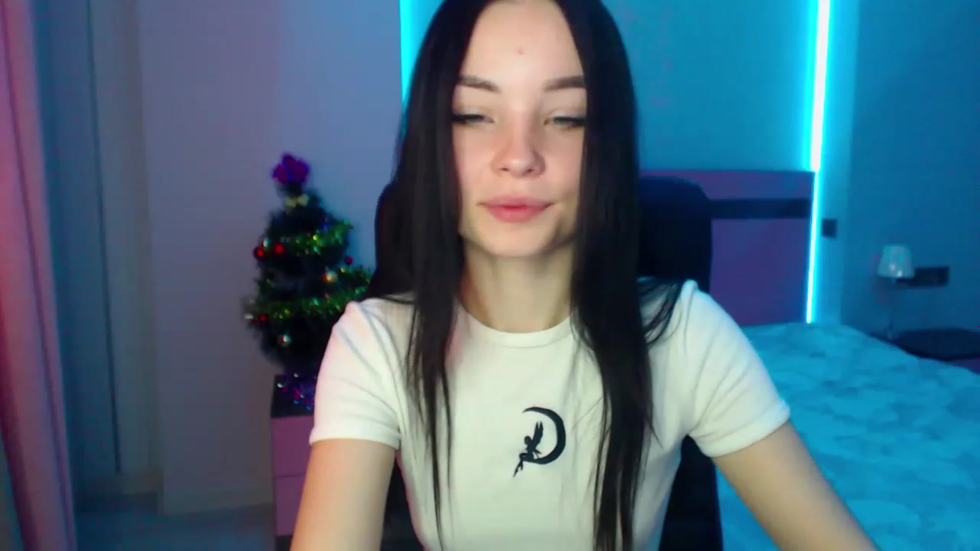 Gallery image thumbnail from SonyaOlsen's myfreecams stream on, 01/10/2023, 08:41 image 10 of 20