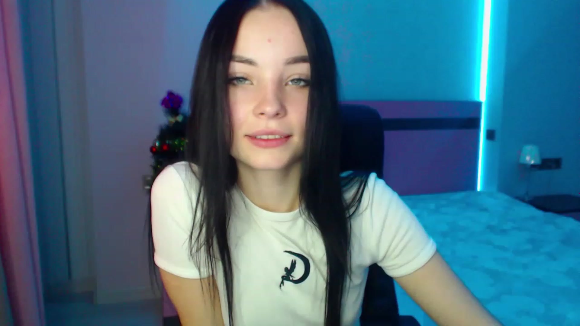 Gallery image thumbnail from SonyaOlsen's myfreecams stream on, 01/10/2023, 08:41 image 12 of 20