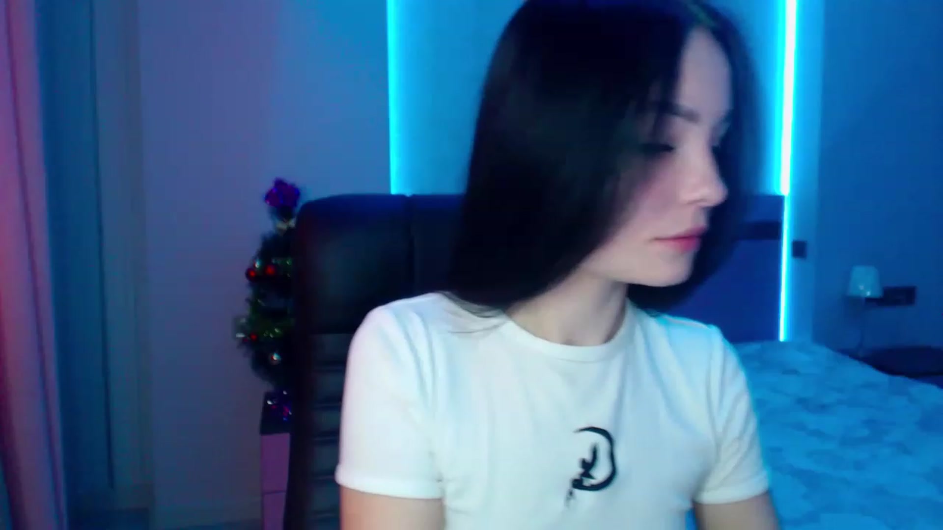 Gallery image thumbnail from SonyaOlsen's myfreecams stream on, 01/10/2023, 08:41 image 6 of 20