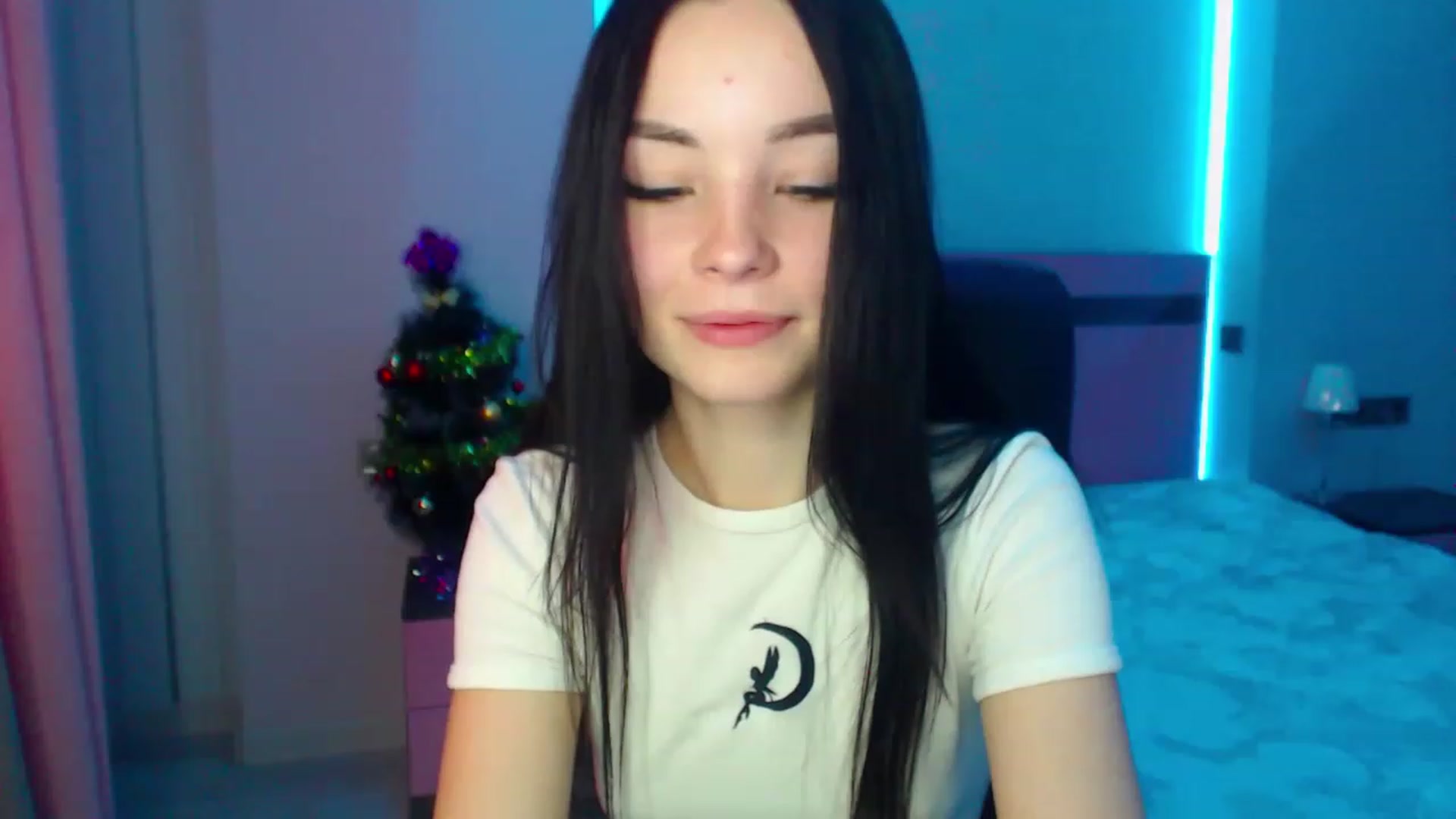 Gallery image thumbnail from SonyaOlsen's myfreecams stream on, 01/10/2023, 08:41 image 11 of 20