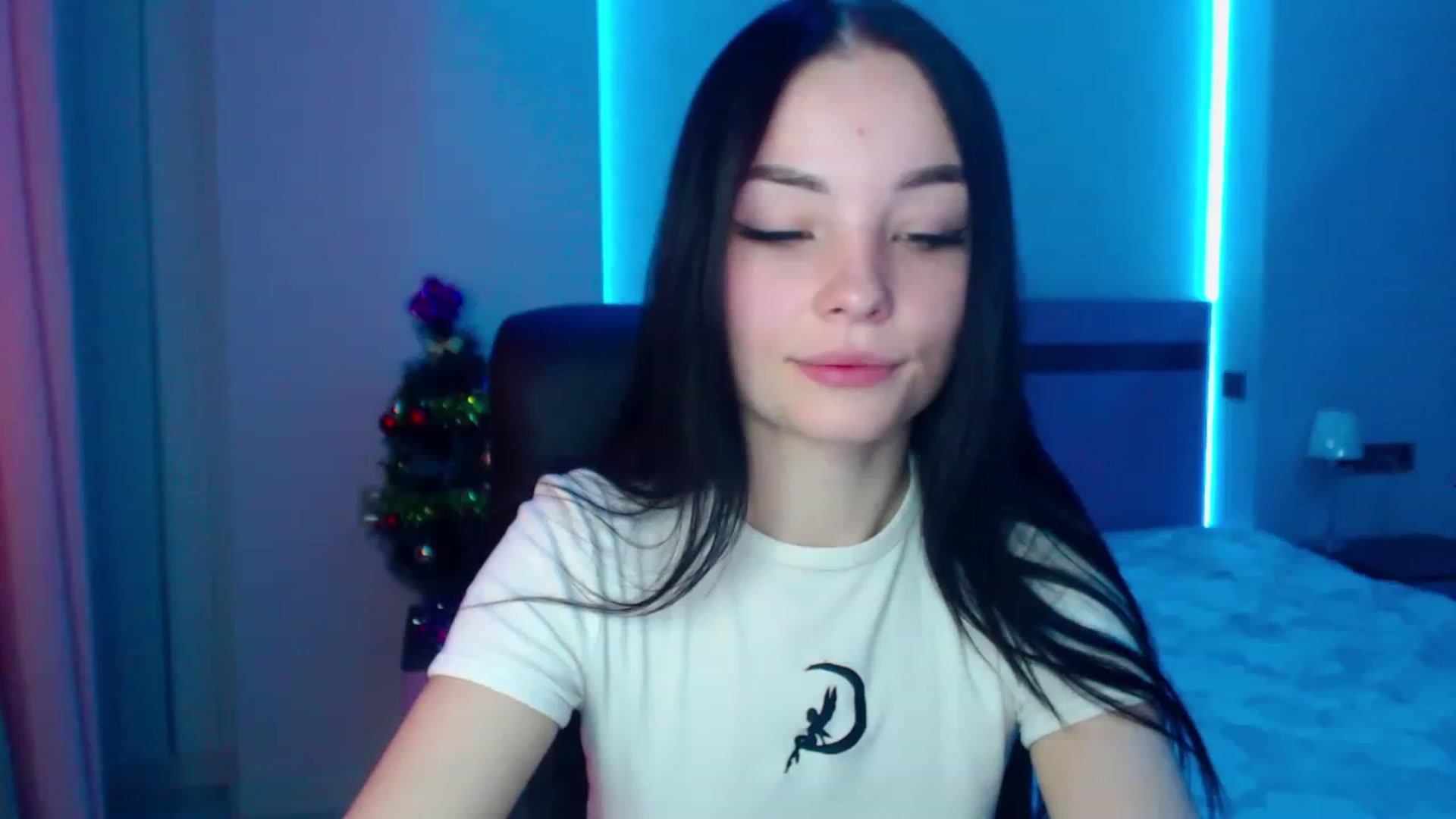 Gallery image thumbnail from SonyaOlsen's myfreecams stream on, 01/10/2023, 08:41 image 4 of 20