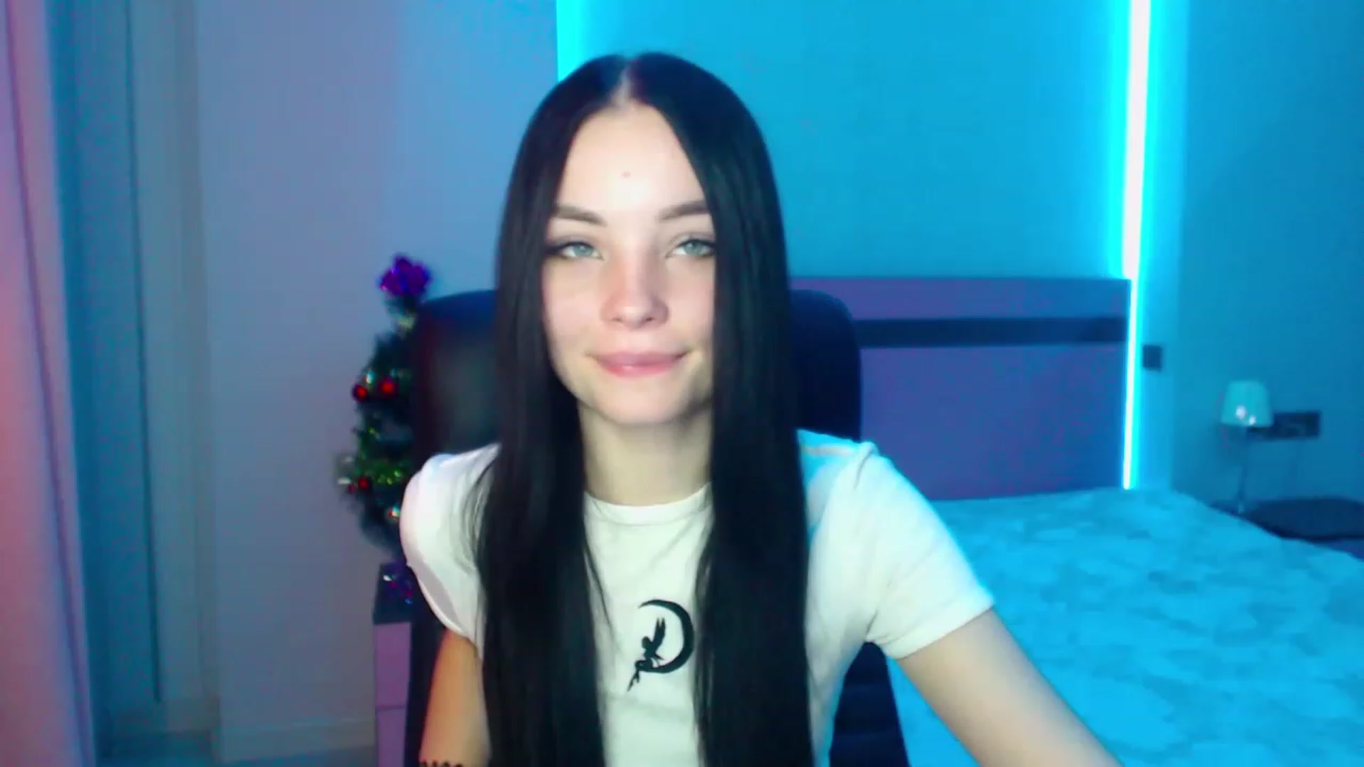 Gallery image thumbnail from SonyaOlsen's myfreecams stream on, 01/10/2023, 10:00 image 5 of 20