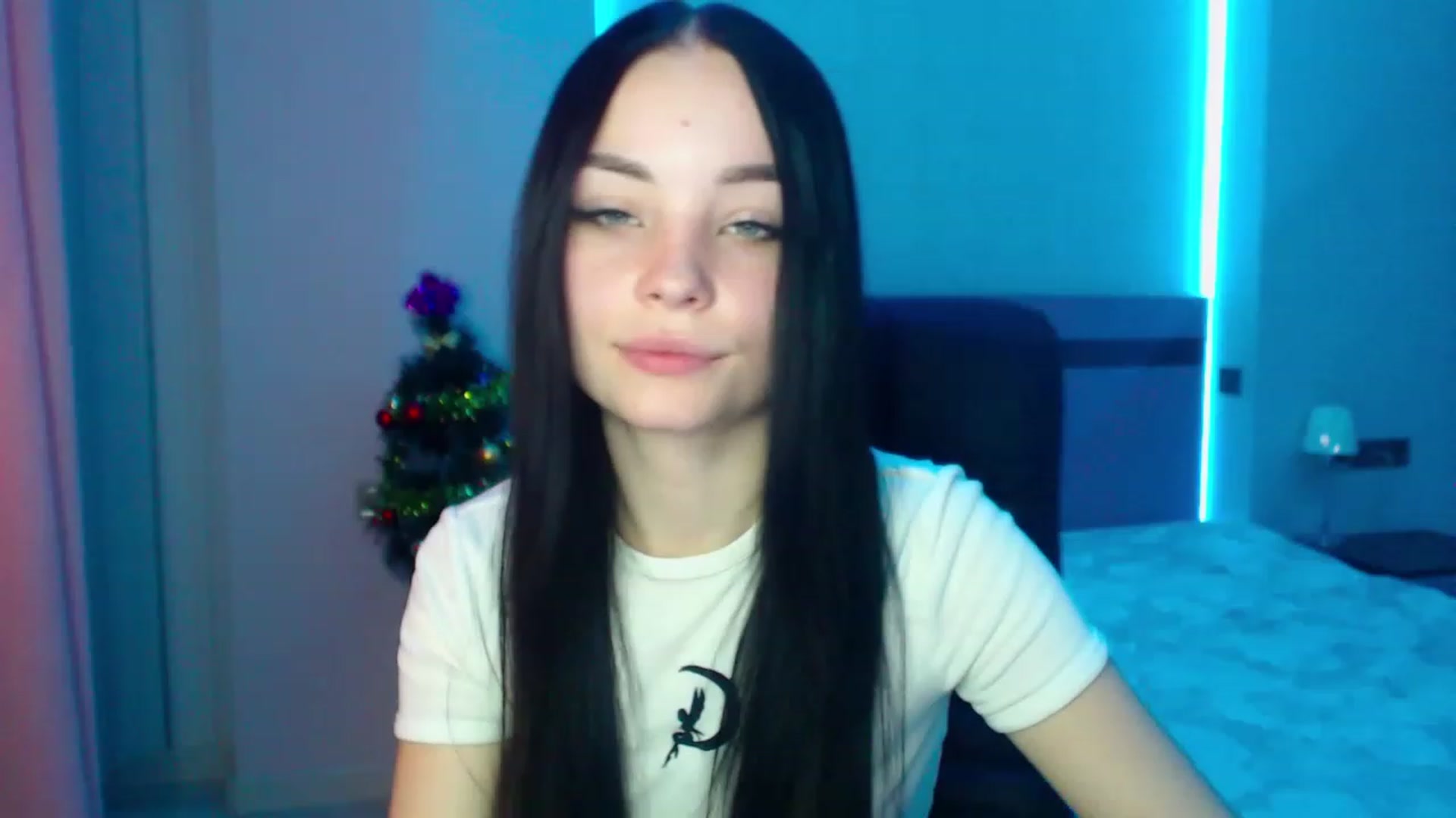 Gallery image thumbnail from SonyaOlsen's myfreecams stream on, 01/10/2023, 10:00 image 1 of 20