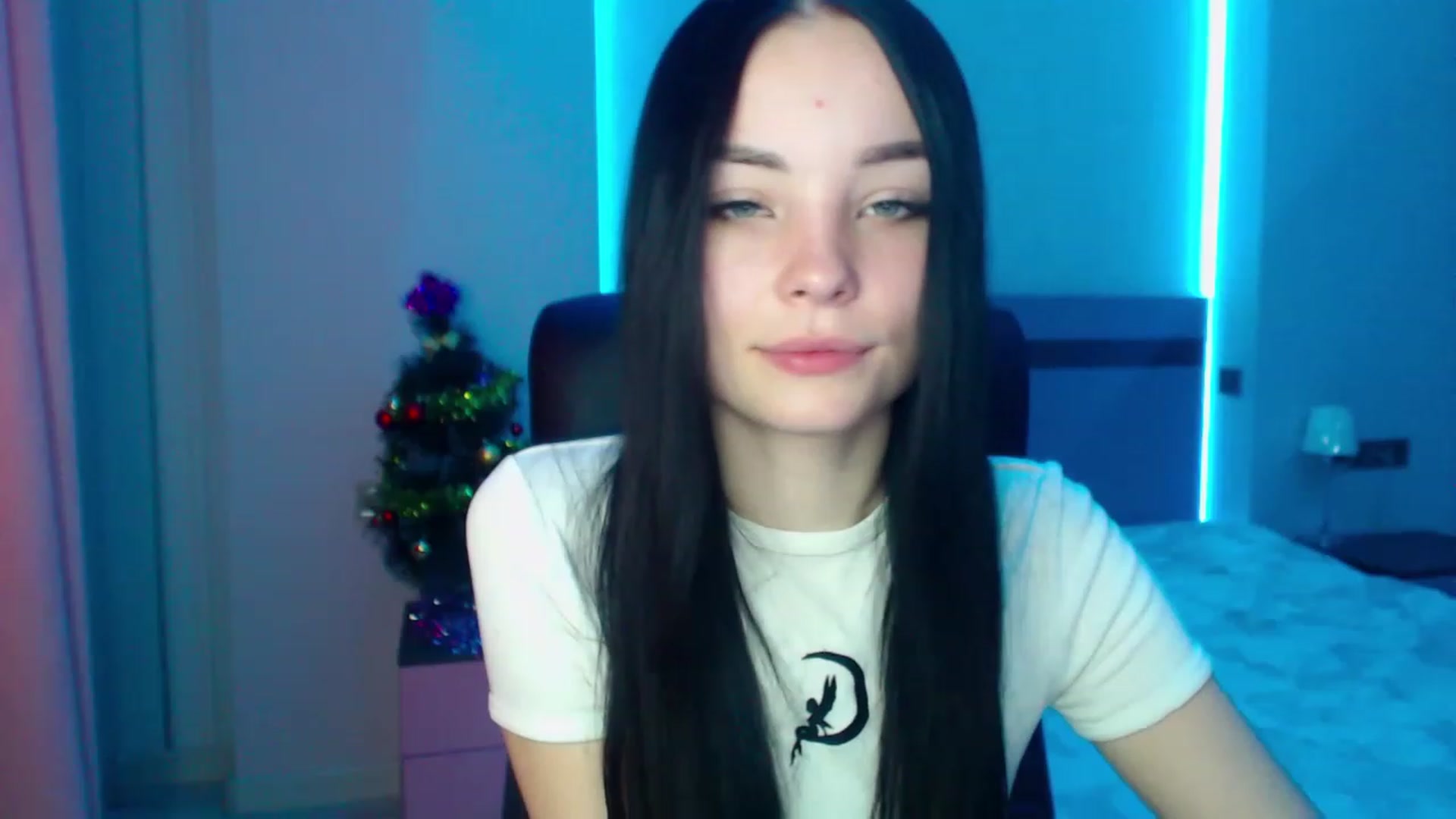 Gallery image thumbnail from SonyaOlsen's myfreecams stream on, 01/10/2023, 10:00 image 7 of 20