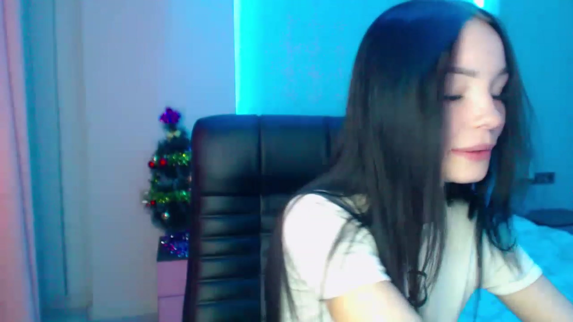 Gallery image thumbnail from SonyaOlsen's myfreecams stream on, 01/10/2023, 10:00 image 14 of 20